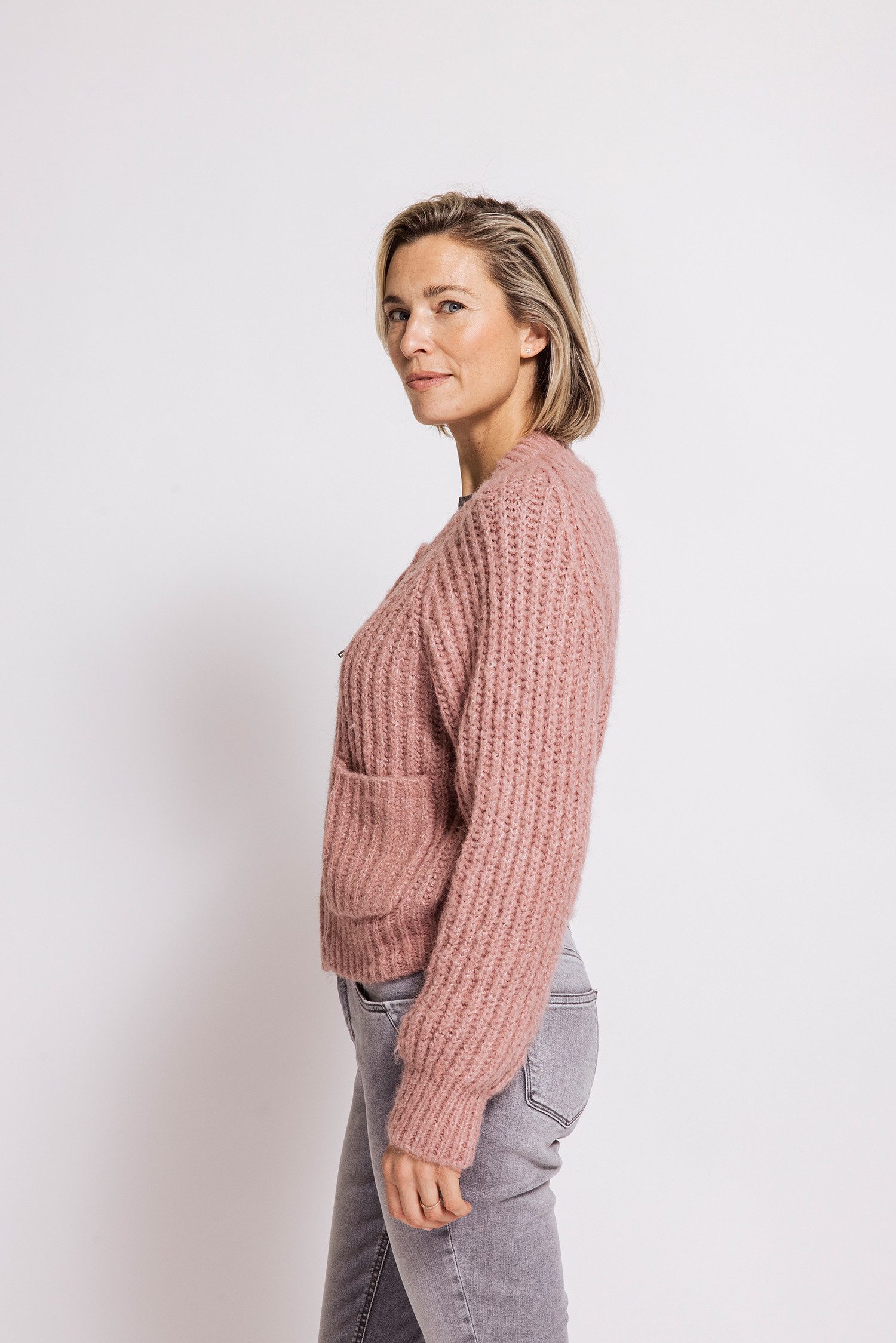 Zhrill Strickjacke CORINNA lässiger Look, Regular Fit, mit Reißverschluss, mit Rippenstruktur – Bild 3 von 4