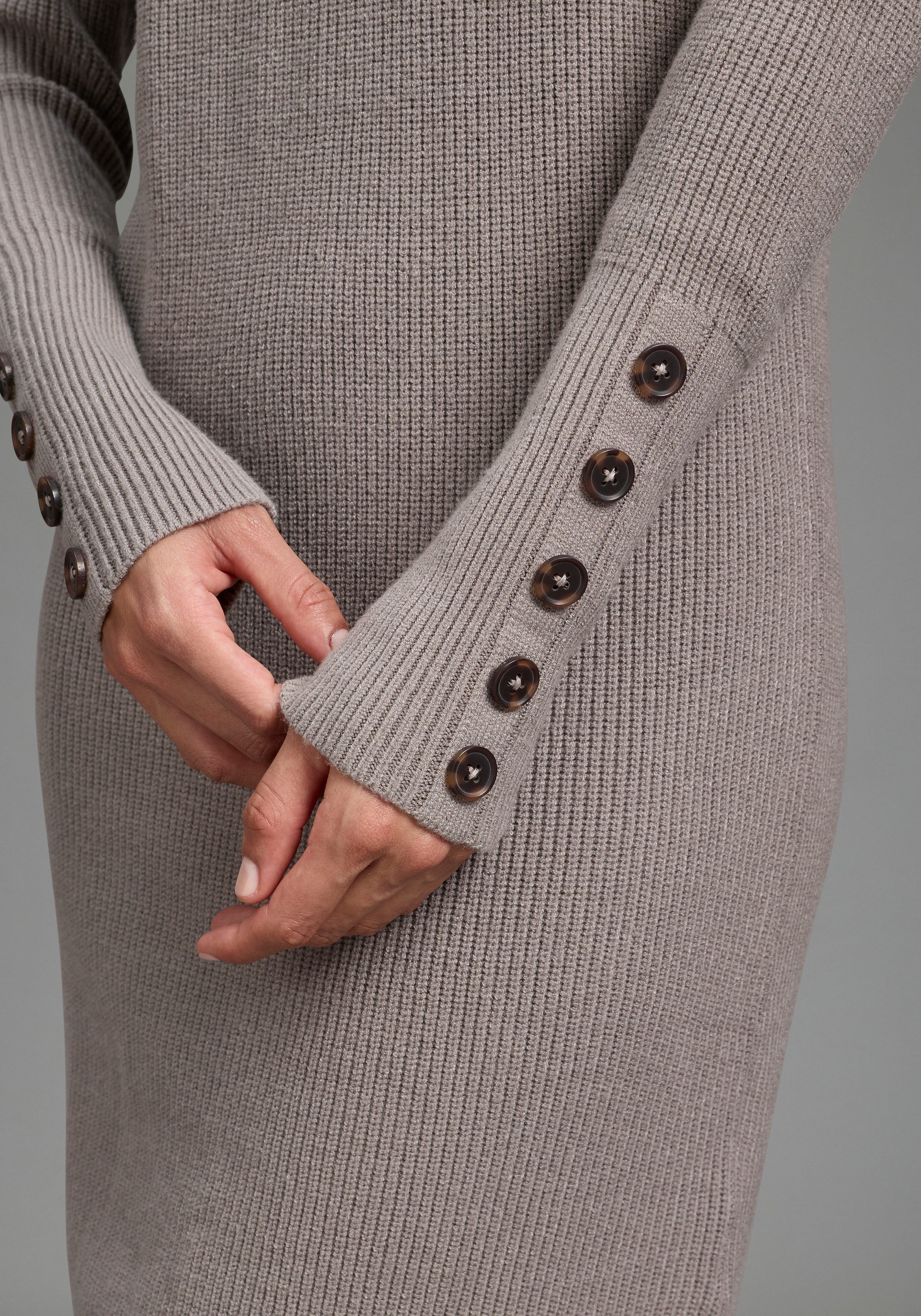 Laura Scott Strickkleid in Mini-Länge mit Detailknöpfen, aus weicher Viskosemischung – Bild 3 von 5