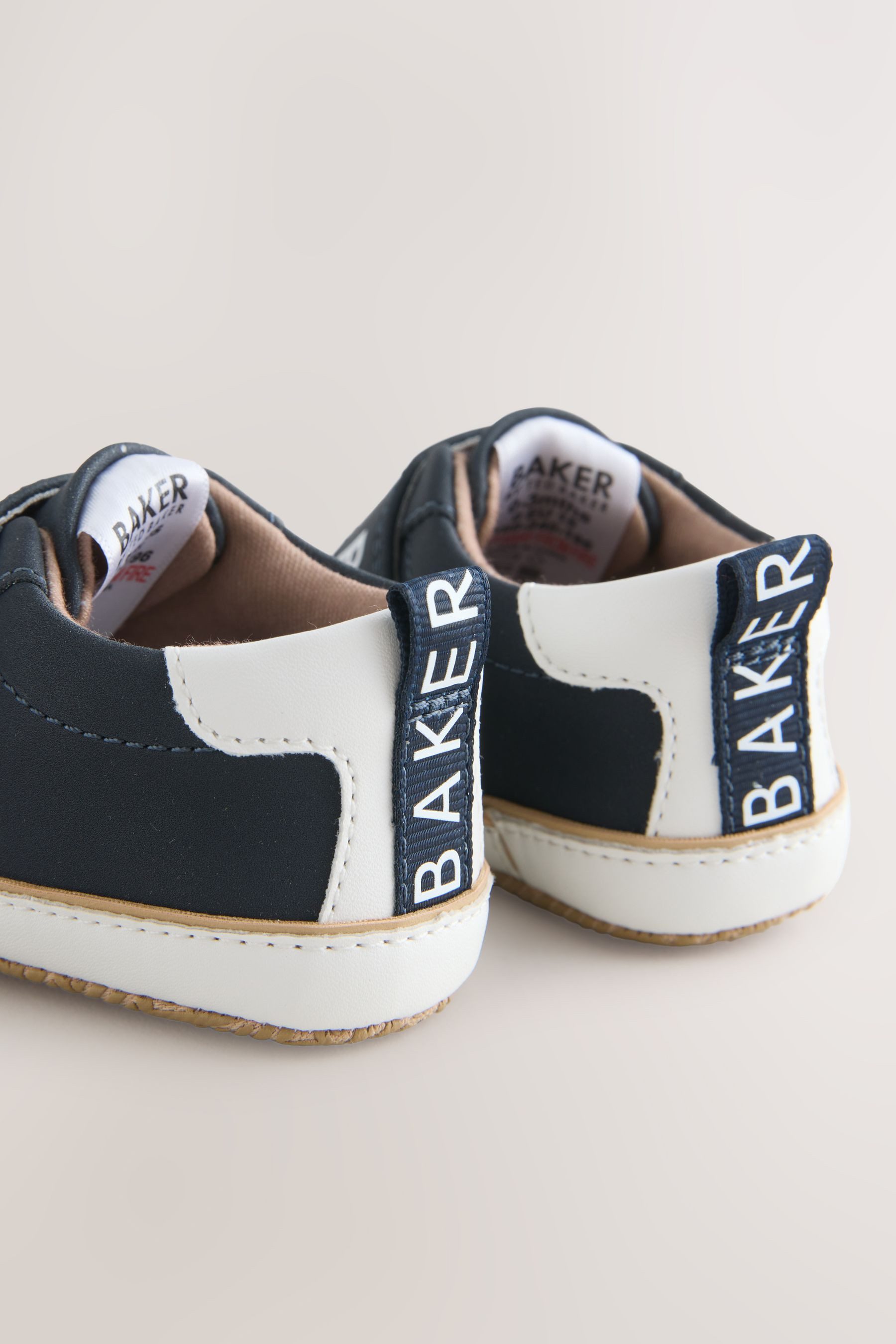 Baker by Ted Baker Baker by Ted Baker Baby Padders-Sneaker Sneaker (1-tlg)