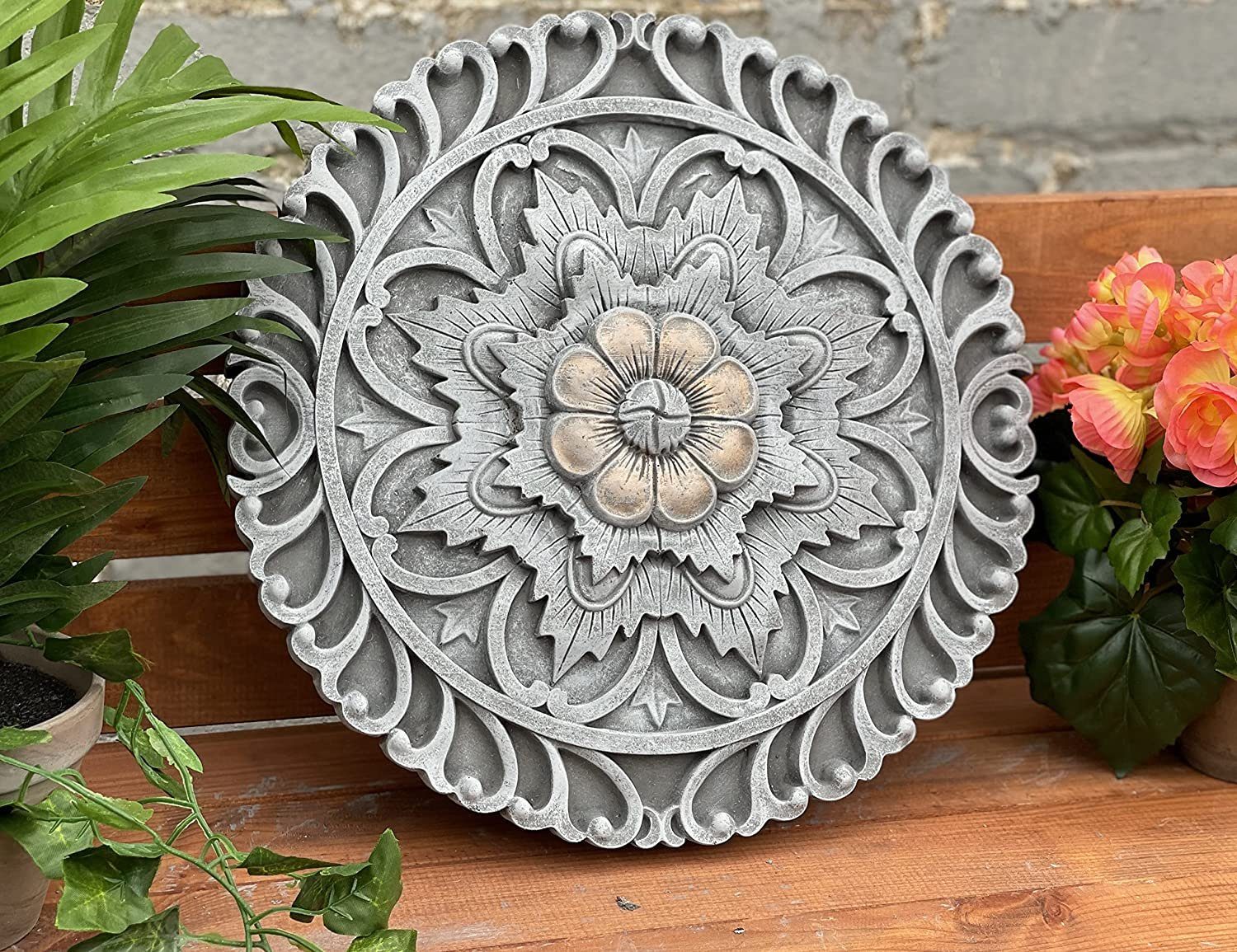 Stone and Seerose Gartenfigur Wandrelief Style rund Mandala