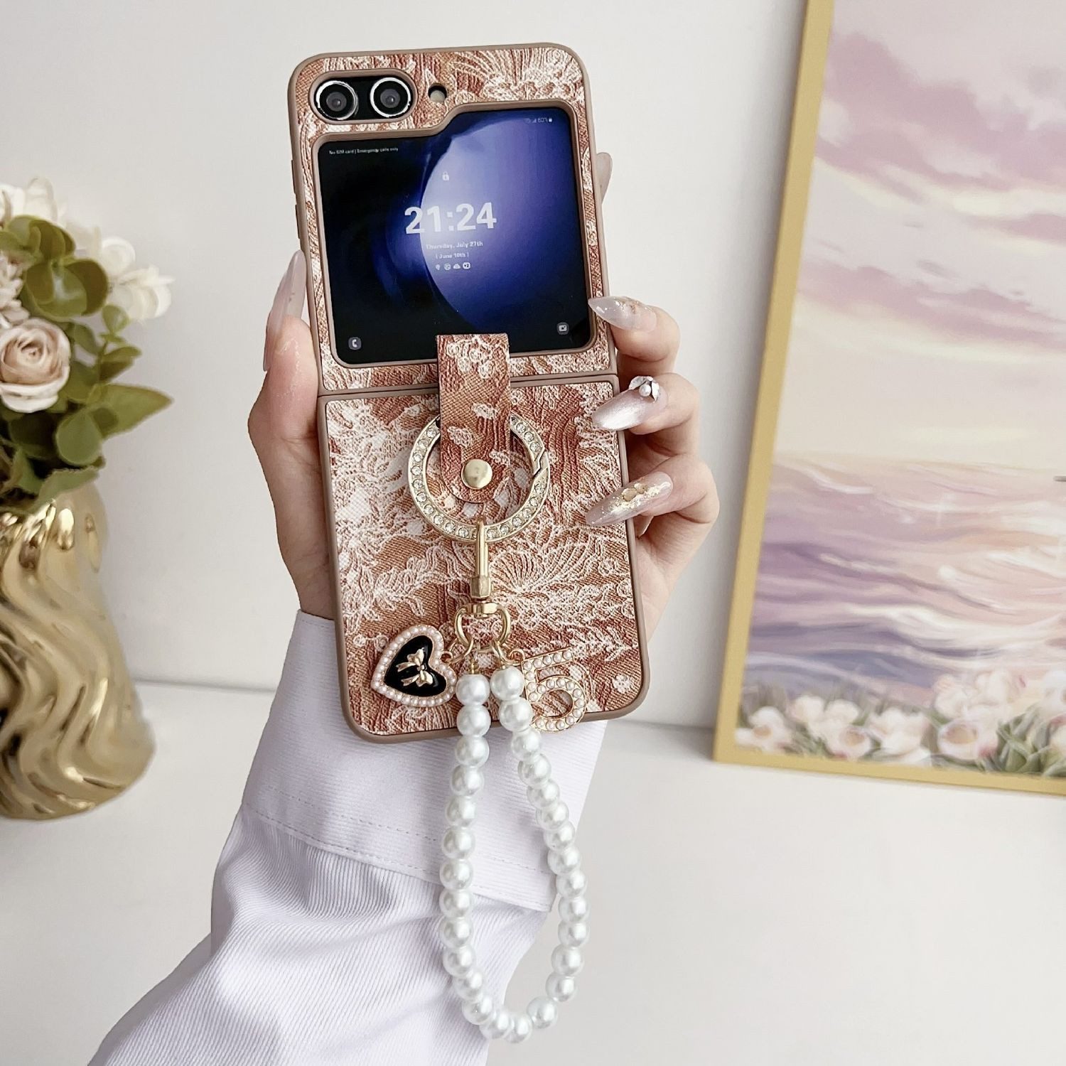 Wigento Handyhülle Für Samsung Galaxy Z Flip7 FE / Flip6 5G Stick Hülle Ringperlenkette