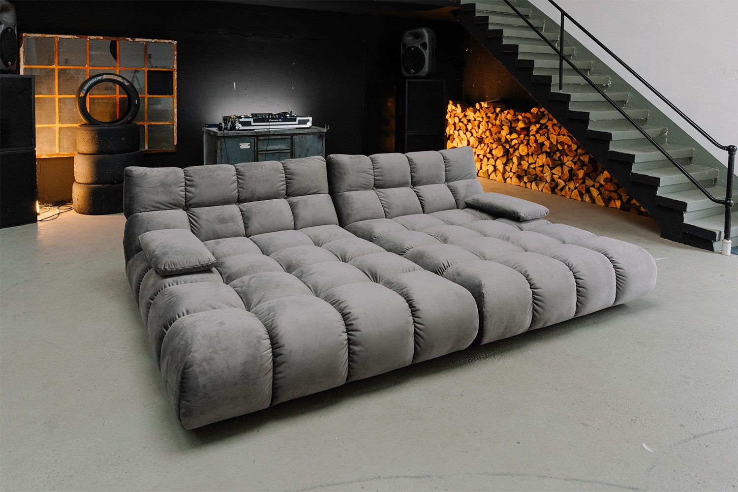 KAWOLA Big-Sofa VIVIEN Riesensofa Velvet - Entspannung pur - Modernes Wohnen, XXL Couch mit Samt Bezug – Maximaler Komfort, Top Design