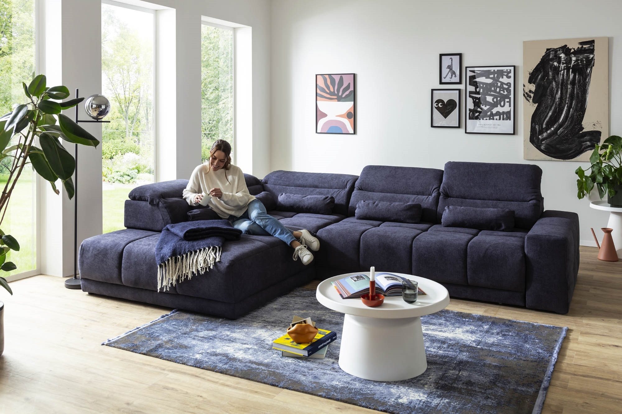 Iwaniccy Polstergarnitur 5 verstellbare Kopfteile, in blau-schwarz - 323x76x231 (BxHxT)