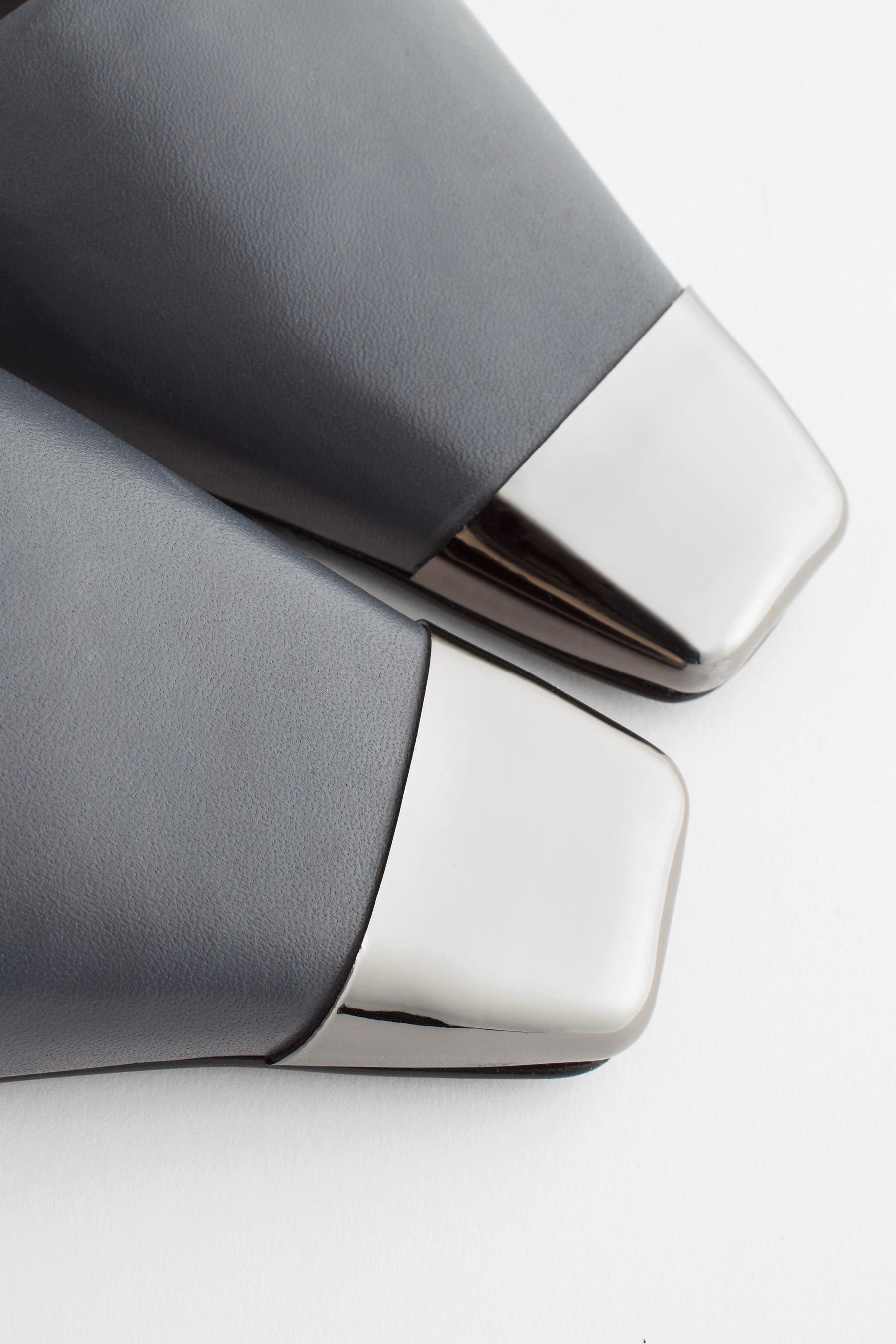Next Premium Lederslingpumps Metall Slingpumps Grey (1-tlg) mit