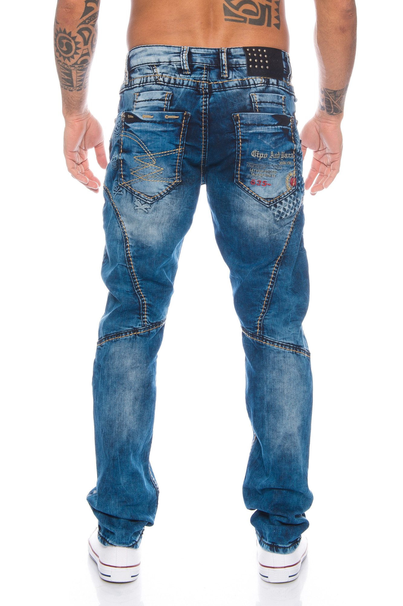 Cipo & Baxx Slim-fit-Jeans Herren Jeans Hose mit stylischem Nahtdesign Jeanshose mit extravaganter Nahtstruktur und Branding