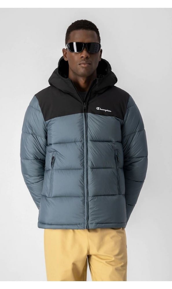 Champion Winterjacke mit Kapuze - Funktionswattierung, mit kleinem Logo-Sch günstig online kaufen