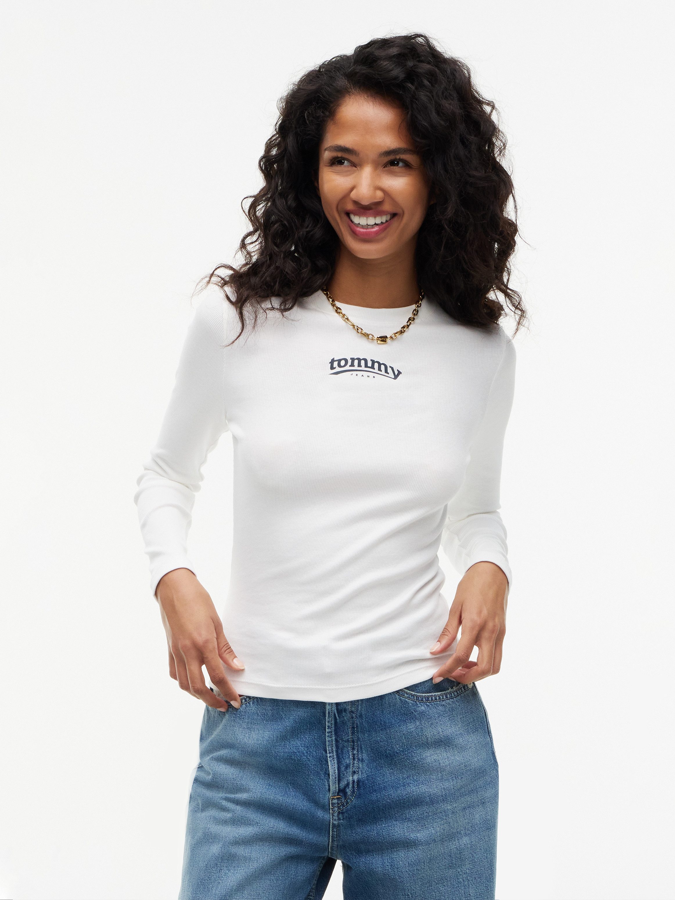 Tommy Jeans Langarmshirt TJW SLIM ESS LOGO 1 LS TEE Baumwollmischung, slim fit