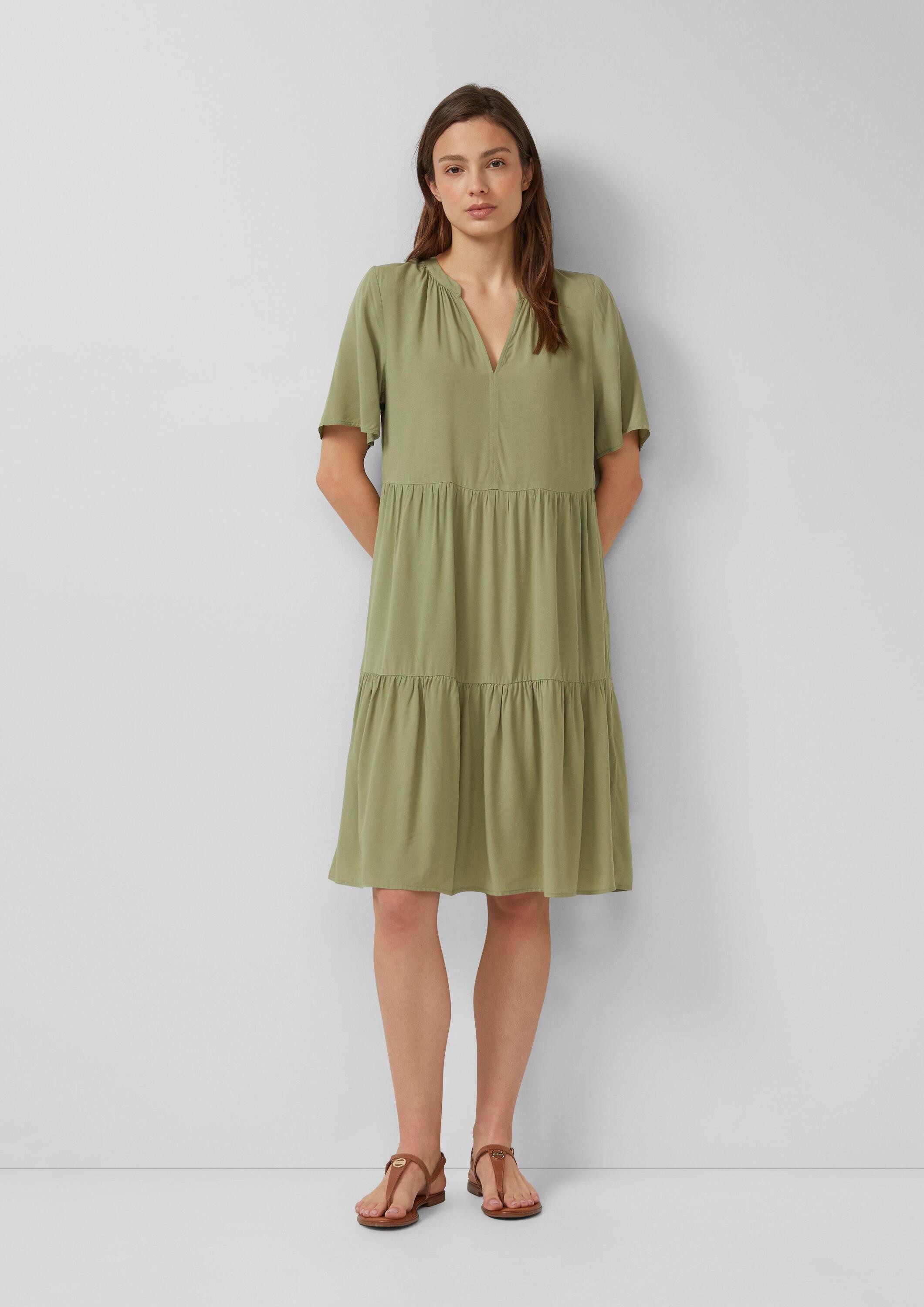 s.Oliver Midikleid Kleid Kurzes Viskose-Kleid mit Raffungen