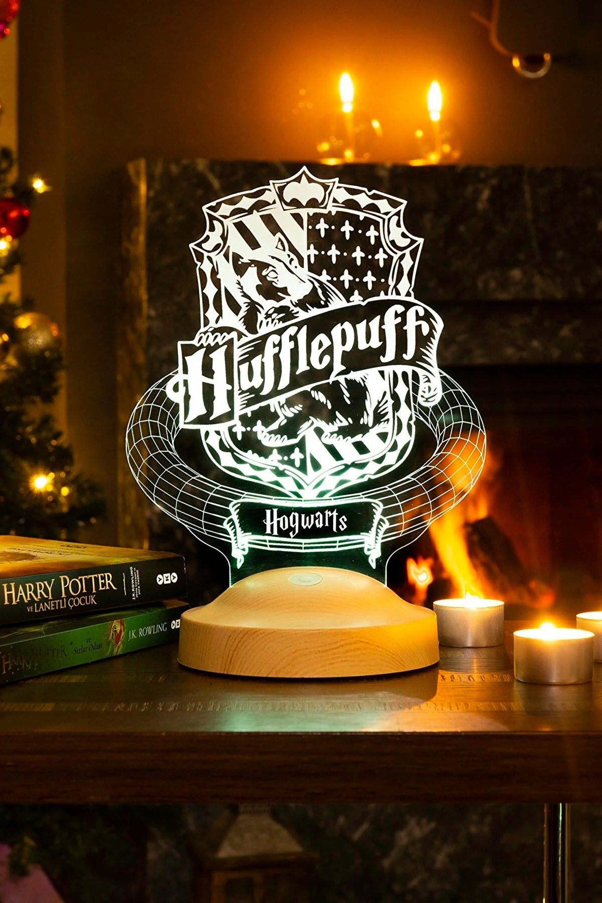 Geschenkelampe LED Nachttischlampe Hufflepuff Hogwarts Harry Potter 3D Nachttischlicht Geschenke Lampe, Leuchte 7 Farben fest integriert, Geburtstagsgeschenk für Freunde, Mädchen, Jungen, HP Fans