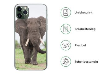 MuchoWow Handyhülle Elefant - Tiere - Gras - Natur, Handyhülle Apple iPhone 11 Pro Max, Smartphone-Bumper, Print, Handy