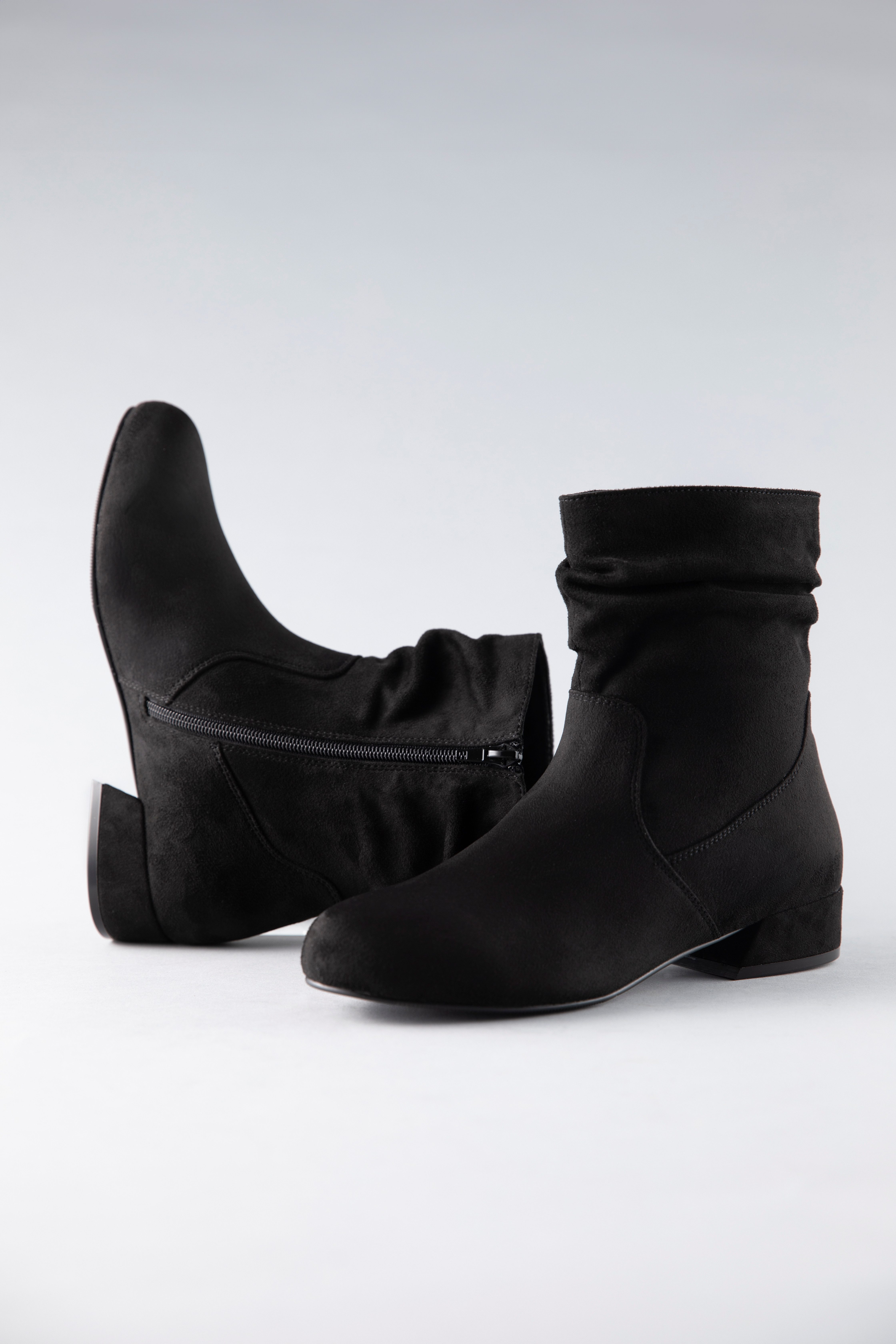 Aniston SHOES Stiefelette Ankle Boots mit Blockabsatz und Reißverschluss
