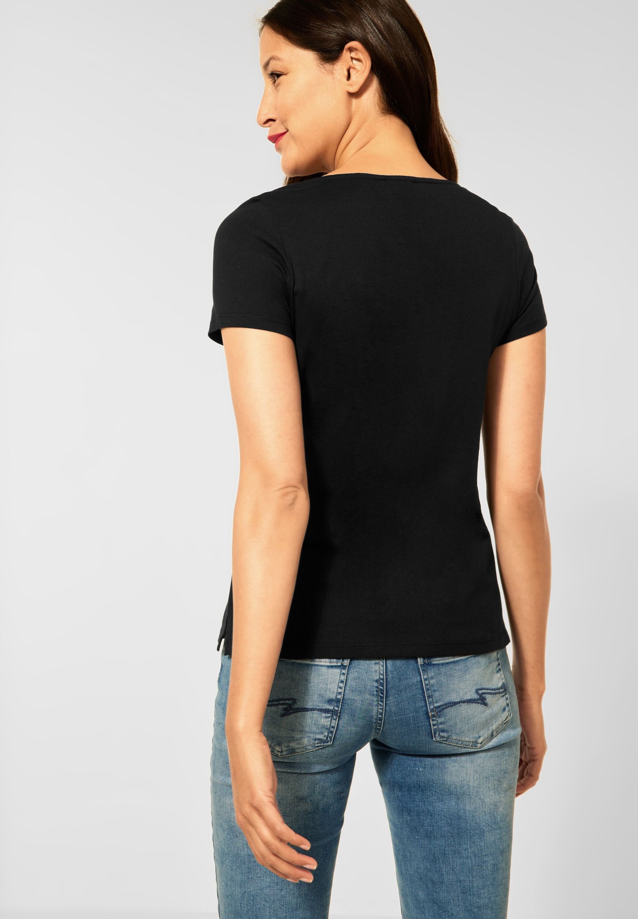 U-Boot-Ausschnitt mit STREET Black ONE T-Shirt