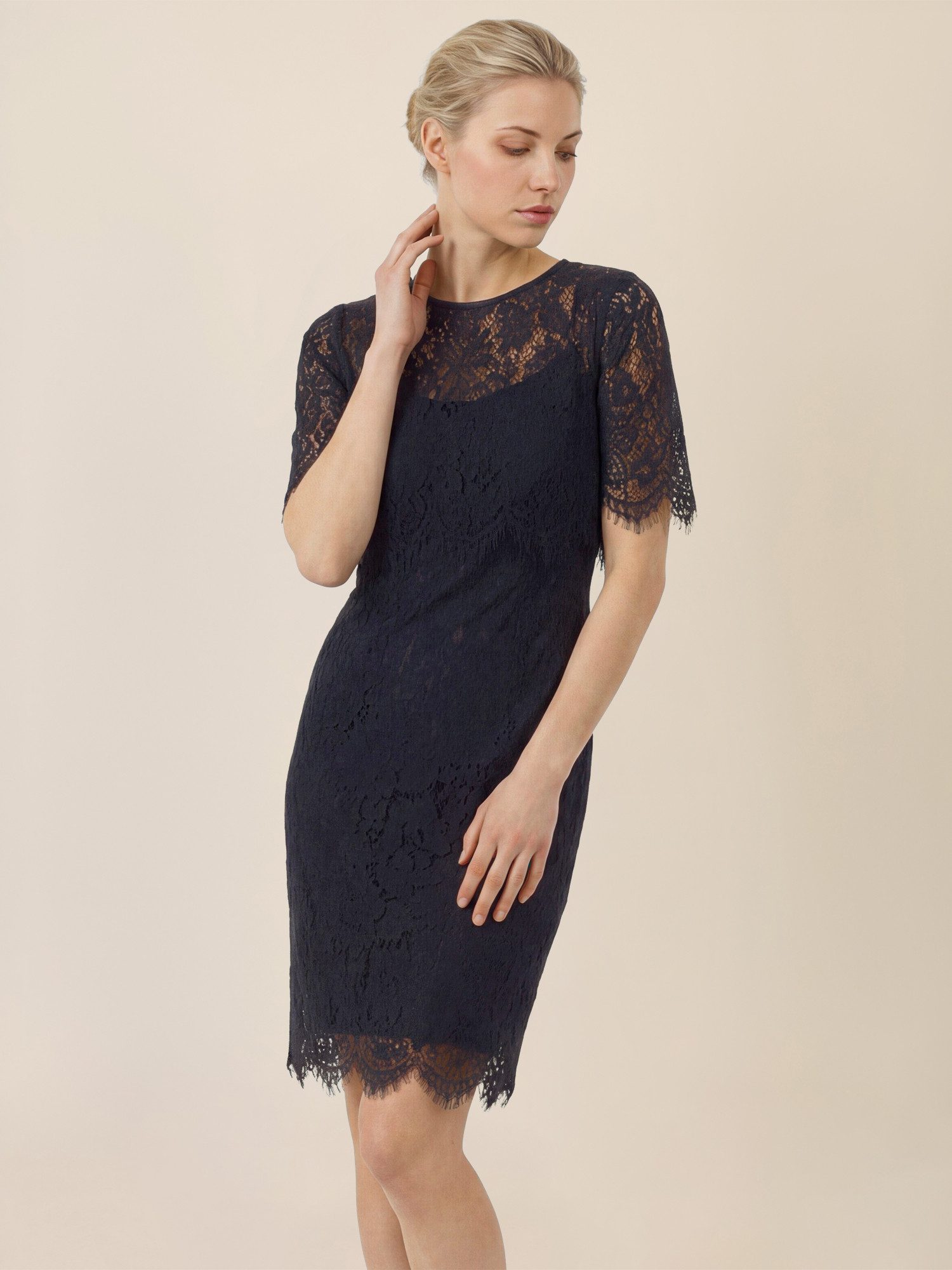 Apart Spitzenkleid Zweiteiliges Spitzenensemble aus Kleid und Bolero