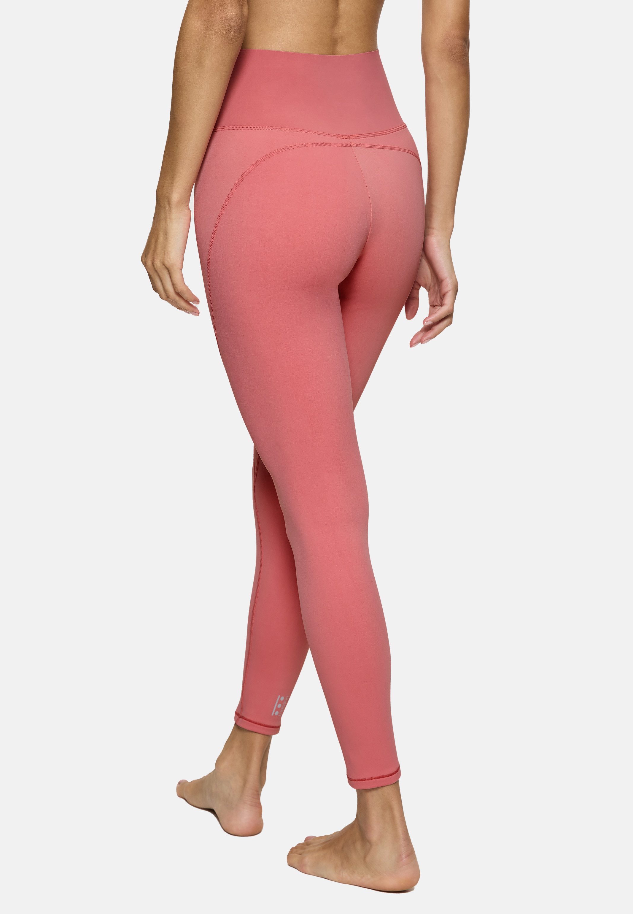 triaction by Triumph Sporthose Cardio RTW (1-tlg) Sport-Hose - Blickdicht - High-Rise Leggings mit formgebendem Effekt