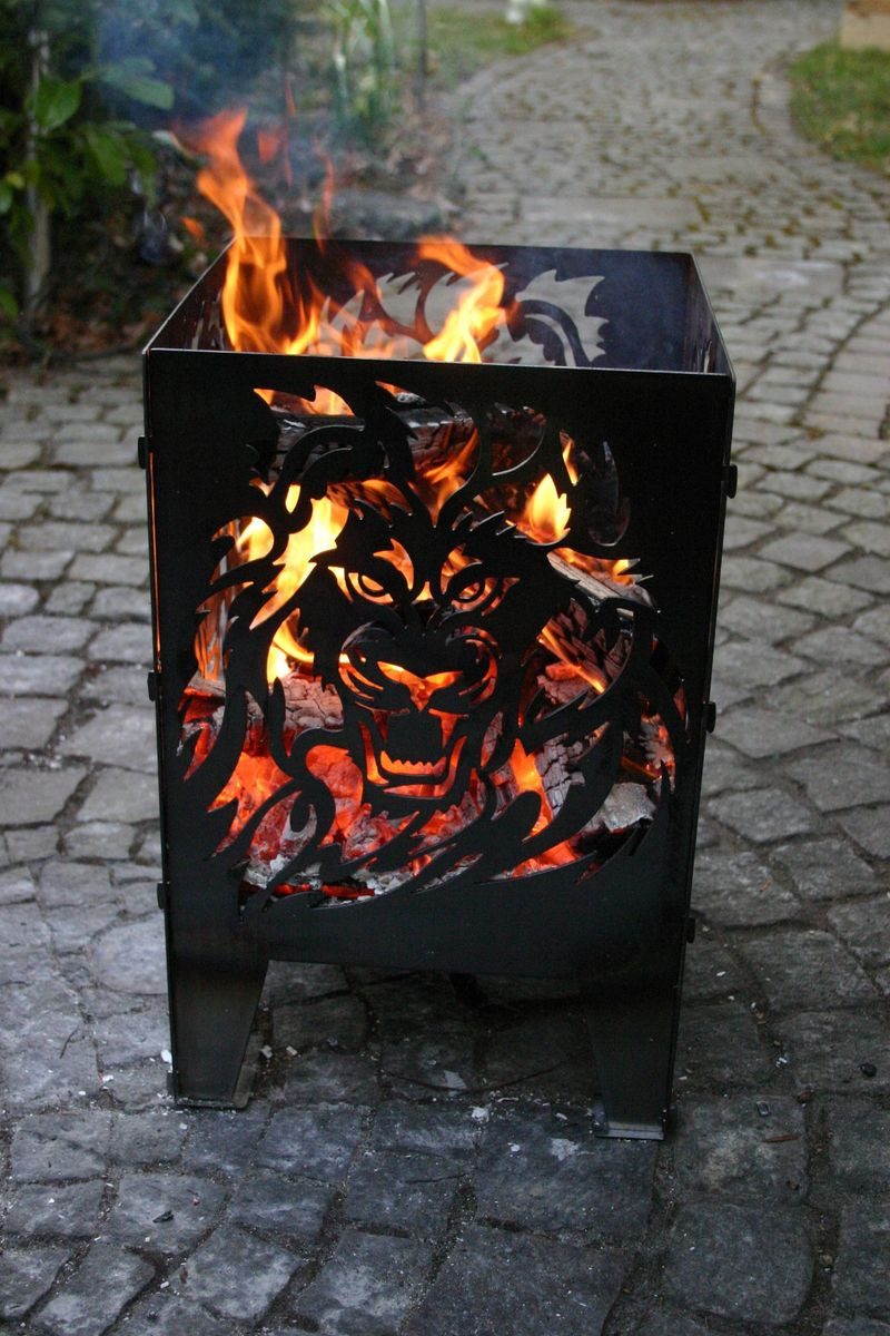 Xanie Feuerschale Feuerkorb L Savanna, Laserschnitt gefertigt, rustikale Rostoptik mit Löwen Design