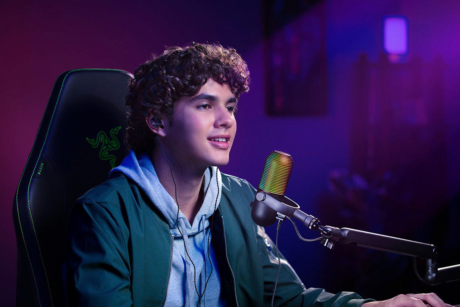 RAZER Streaming-Mikrofon Seiren V3 Chroma – Bild 5 von 5