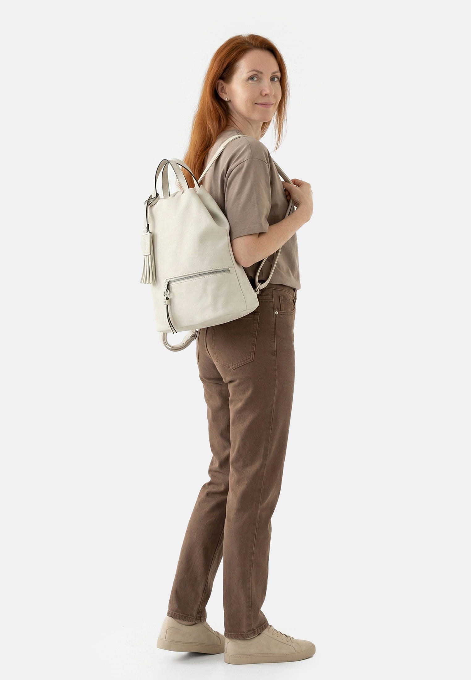 Tamaris Cityrucksack TAS Nele, Logo Anhänger