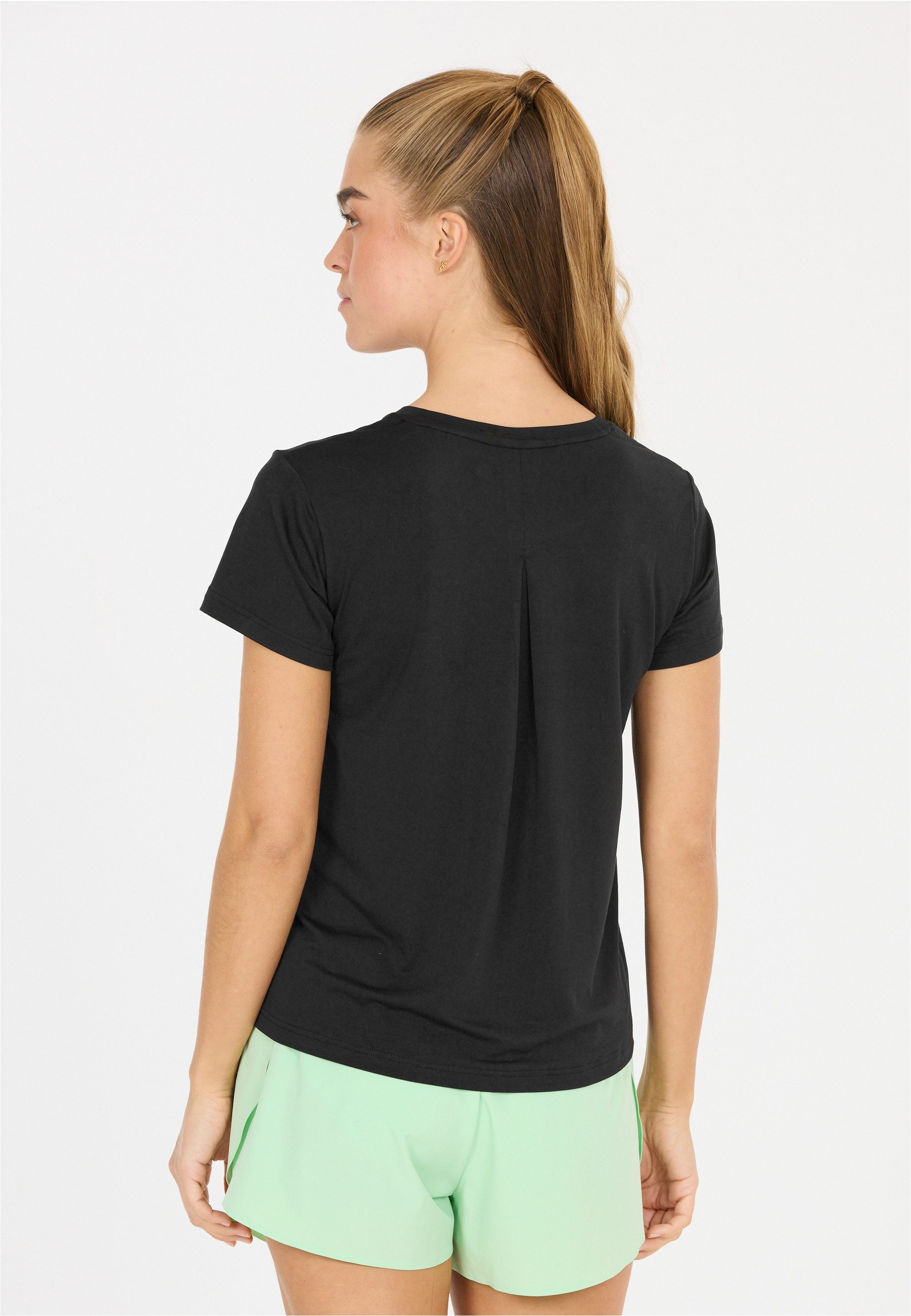 ATHLECIA T-Shirt Pacy V2 aus atmungsaktivem Material