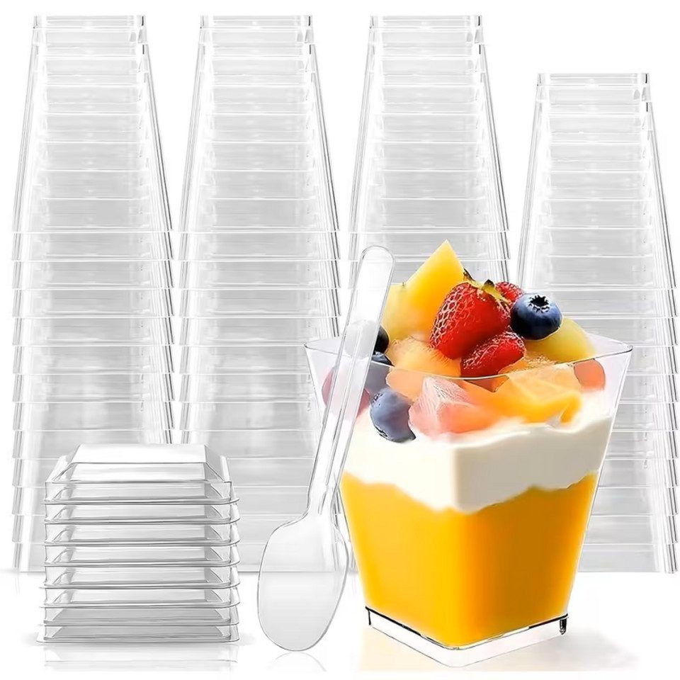 ILOKEN Dessertschale Dessertbecher Set 160ml – 150-tlg je 50 Becher, 50 Deckel & 50 Löffel, Komplettset für Desserts für Veranstaltungen