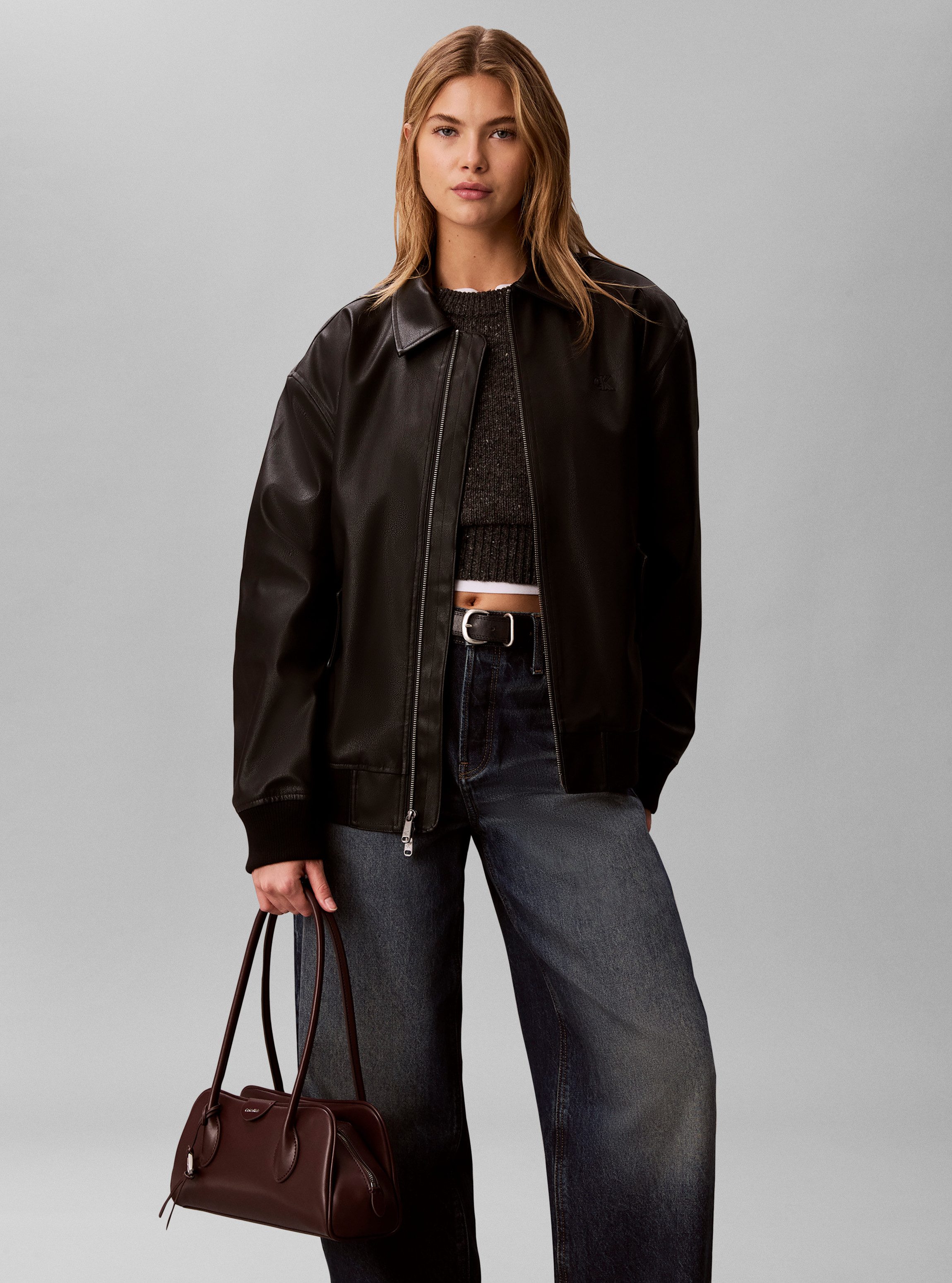 Calvin Klein Schultertasche EMBLEM TRIO SHOULDER BAG, Mini Bag, Henkeltasche in modischer Form mit Schlüsselanhänger