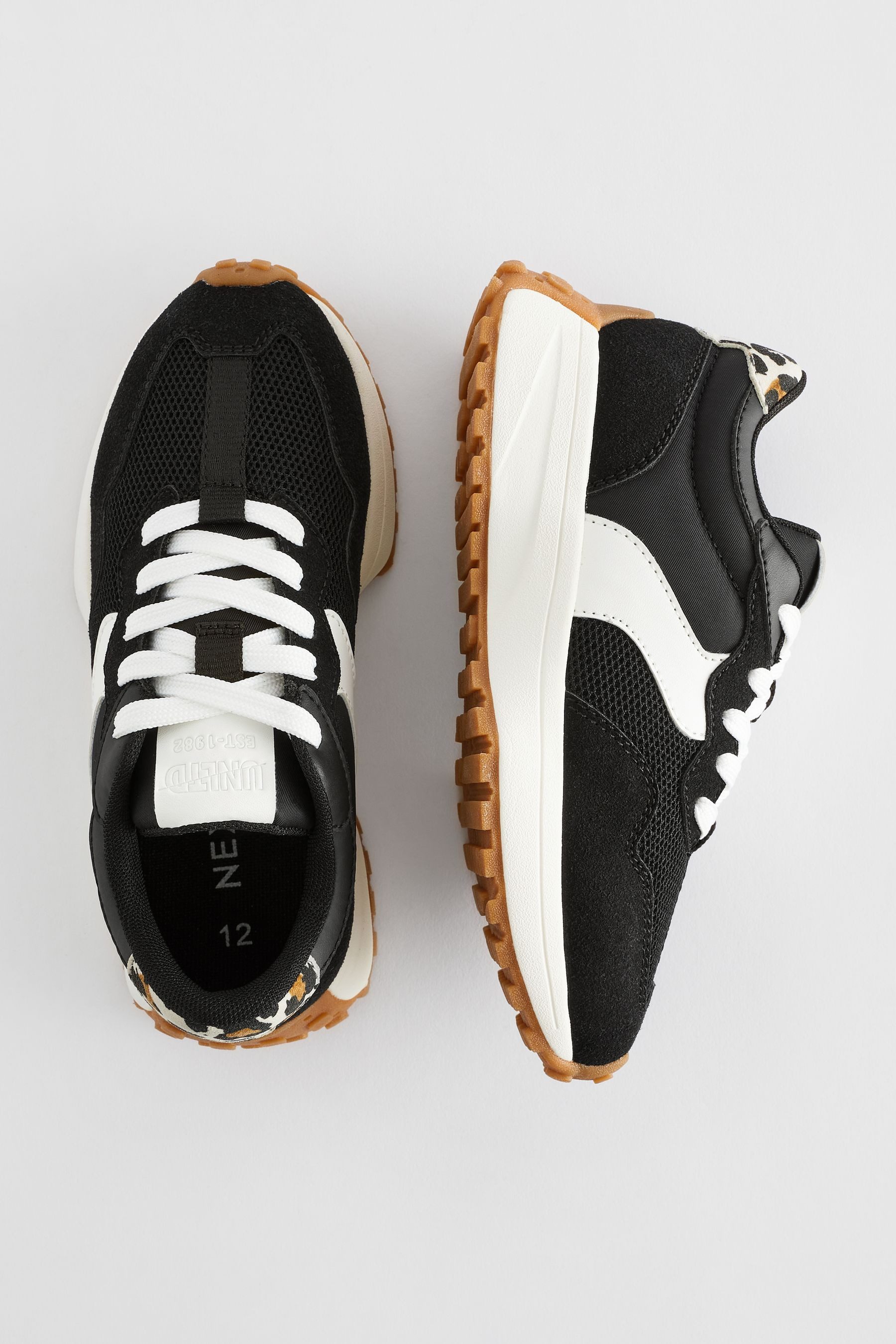 Next Schnürsneaker mit dicker Sohle Sneaker (1-tlg)