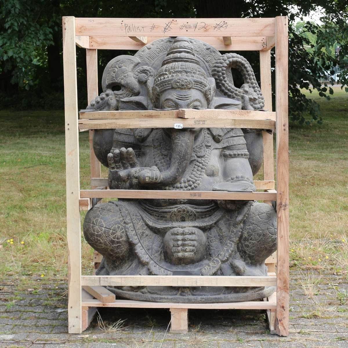 Oriental Galerie Dekofigur XXL Ganesha Figur Elefant Gartenfigur aus Lavastein Sitzend 135 cm (1 St), traditionelle Herstellung in Handarbeit im Ursprungsland