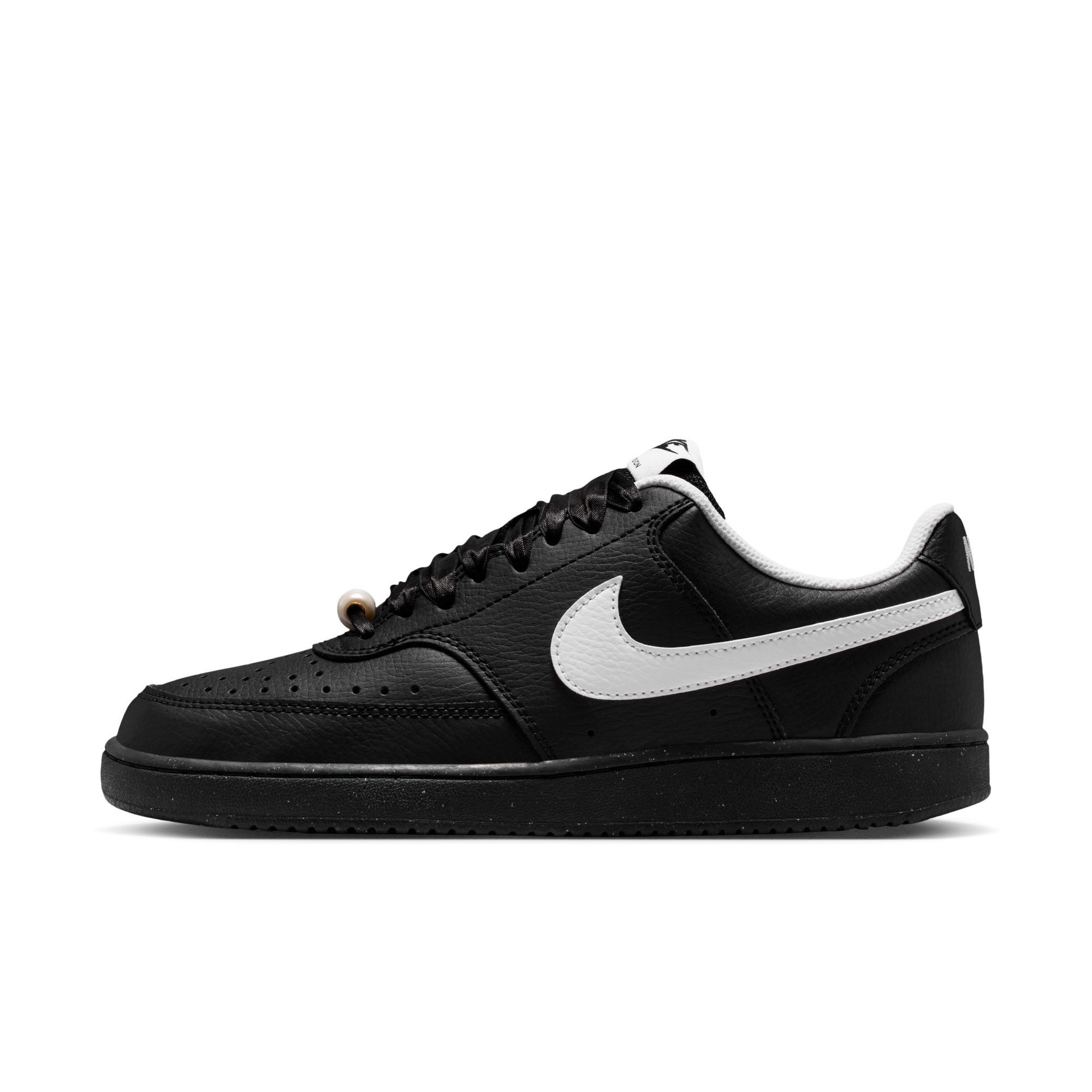 Nike Sportswear W COURT VISION LOW LE Sneaker inspiriert vom Design des Nike Air Force