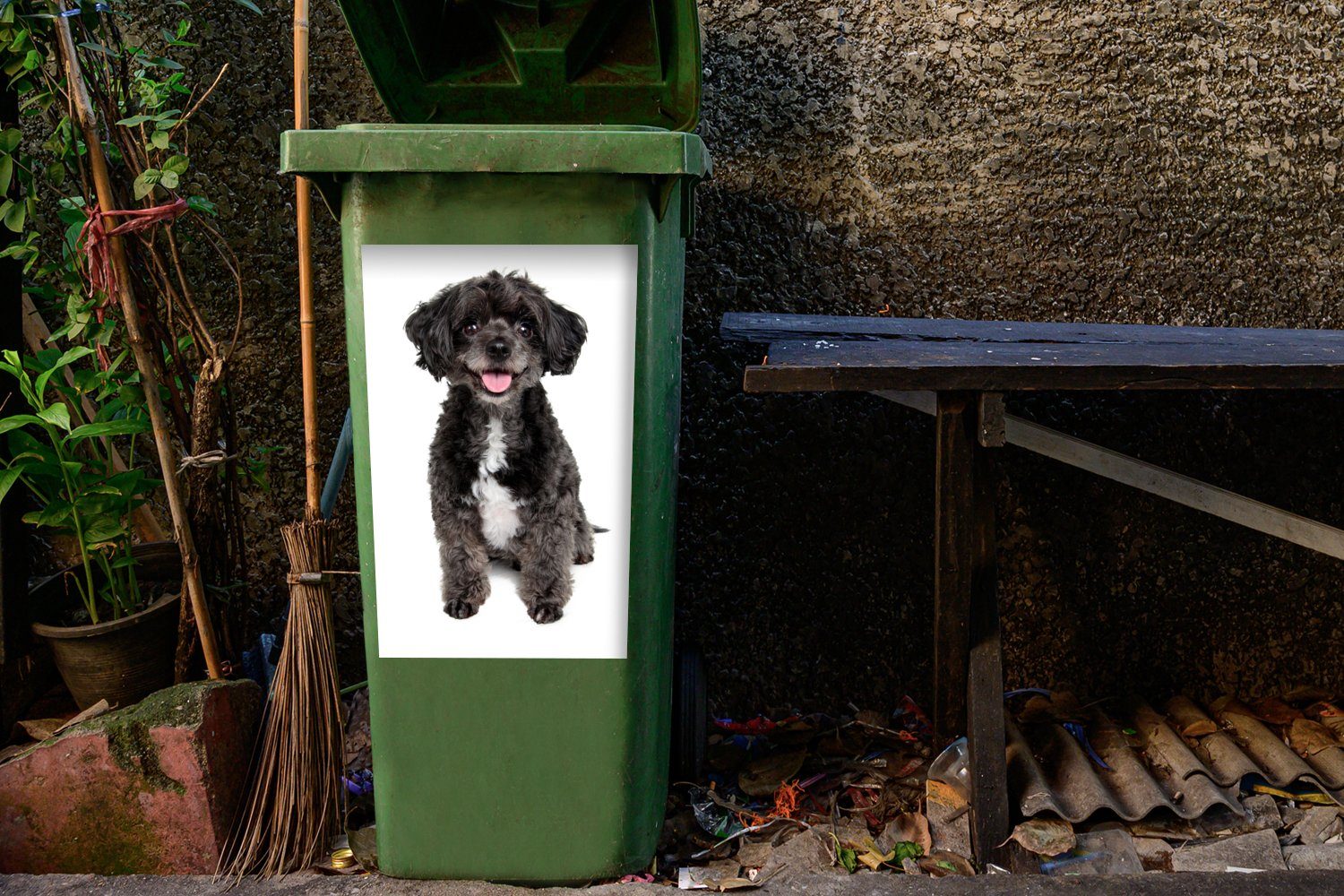 auf Mülleimer-aufkleber, St), MuchoWow Sticker, Abfalbehälter Mülltonne, weißer Hintergrund Wandsticker (1 Hund Container, und weißem Schwarzer