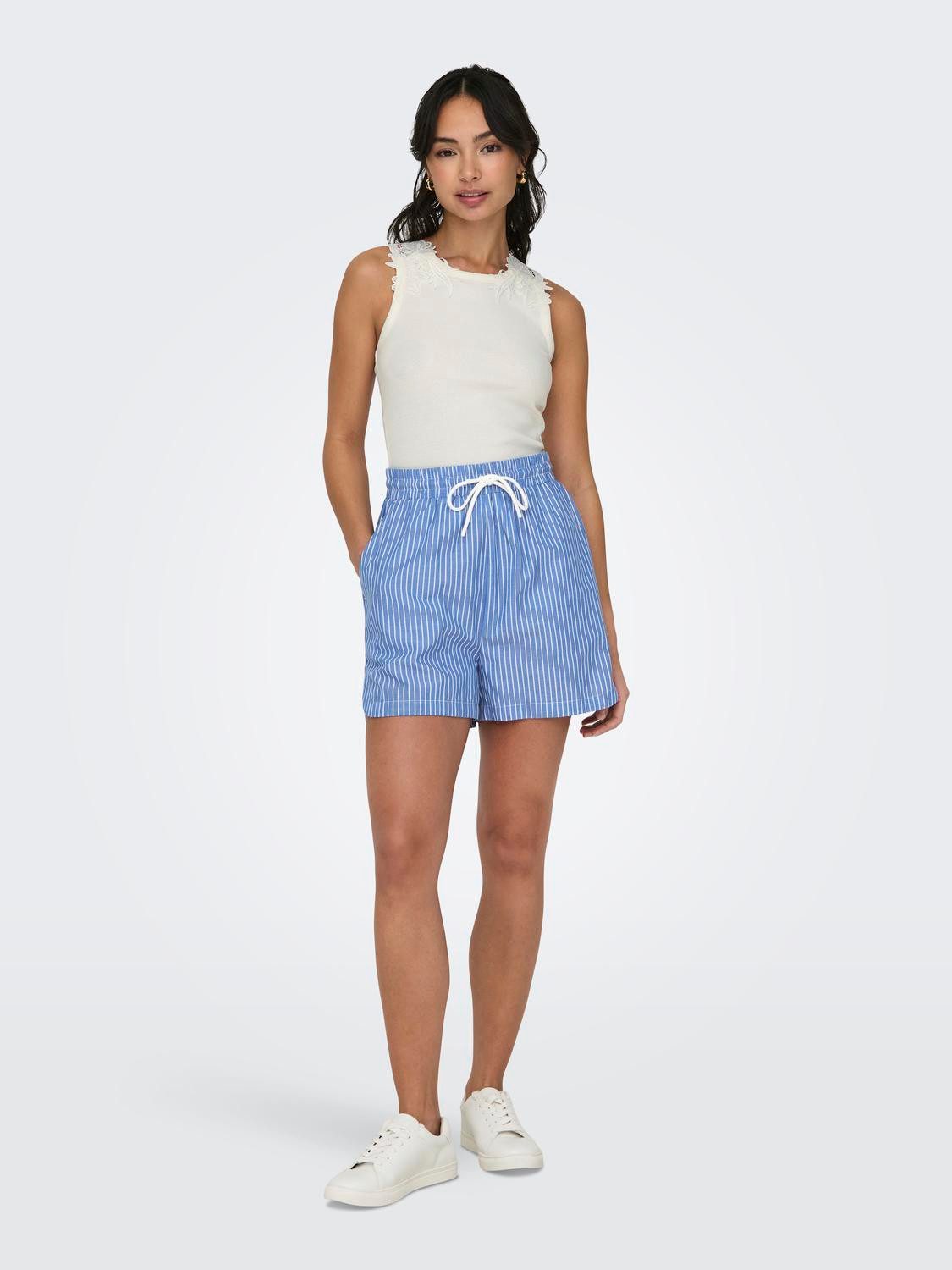 ONLY Shorts Legere mit Nadelstreifen Design günstig online kaufen