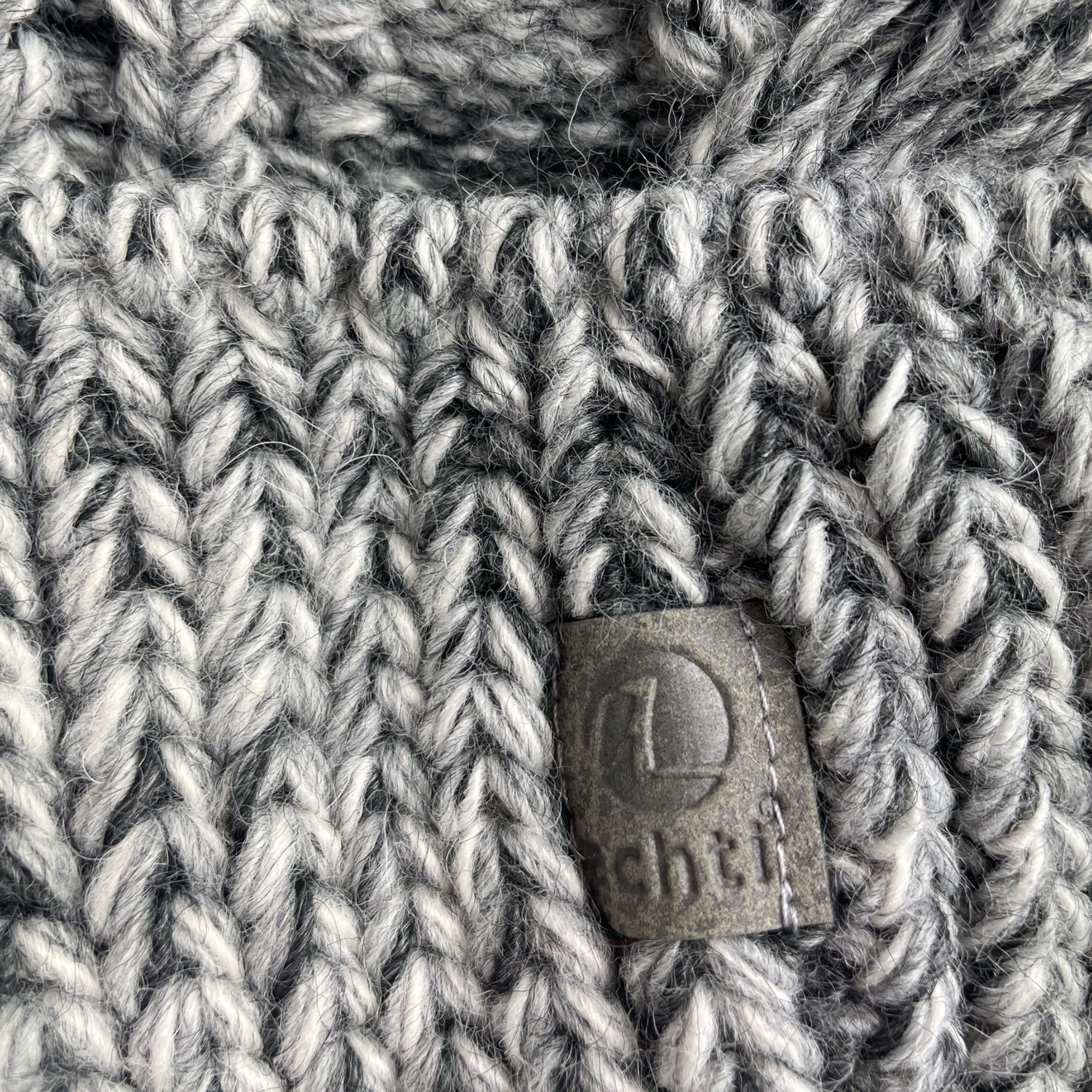Taschen4life Bommelmütze Damen & Herren Mütze mit großem Bommel gestrickte Mütze, gefüttert, Strickmütze, Pudelmütze