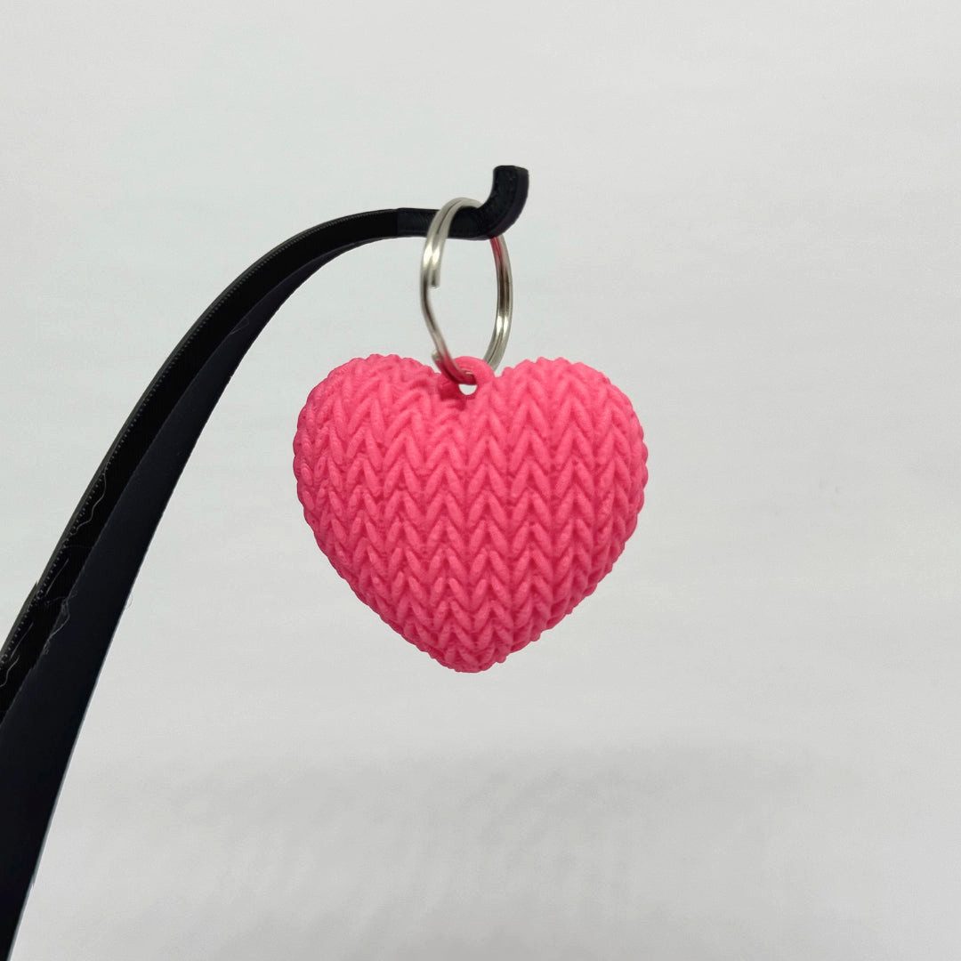 UDINGO Schlüsselanhänger 3D-gedruckter Herzanhänger in Strickoptik günstig online kaufen