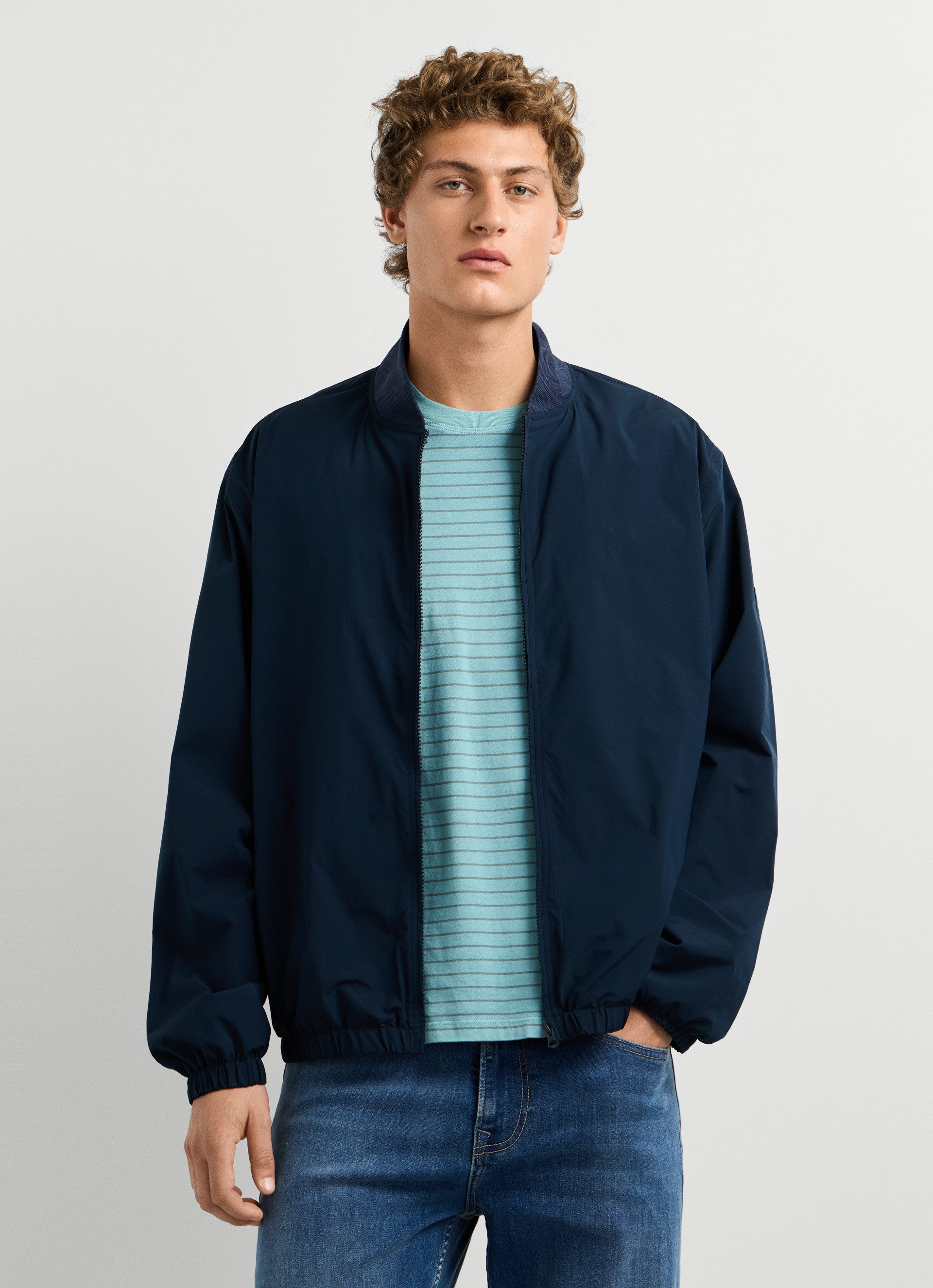 Pepe Jeans Bomberjacke BELVEDERE mit Stehkragen, Aufnäher