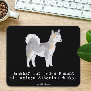 Mr. & Mrs. Panda Mauspad Siberian Husky Moment - Schwarz - Geschenk, Schenken, Computer zubehö (1-St), Ergonomisch geformt