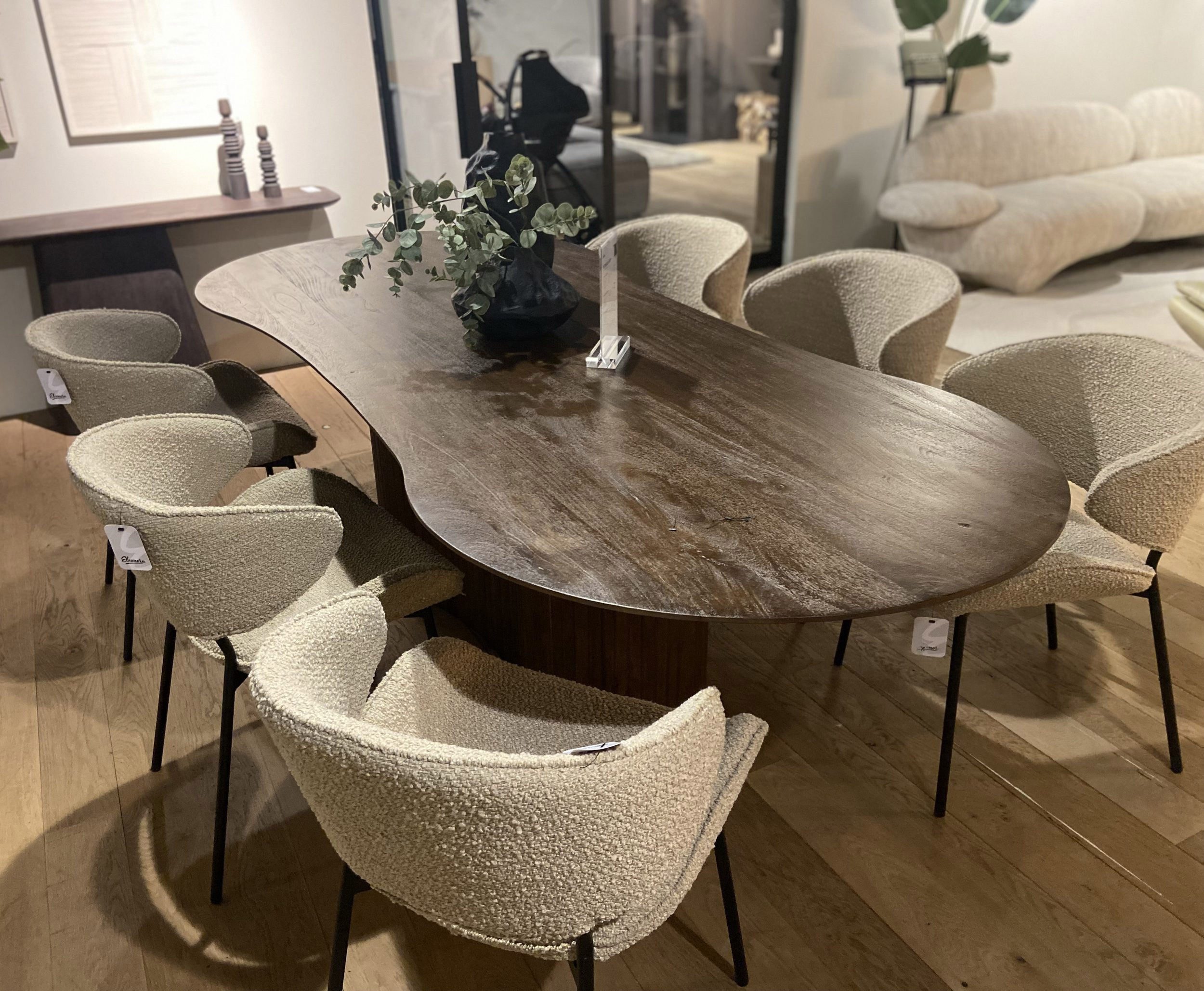 Maison ESTO Esstisch oval organische Form günstig online kaufen