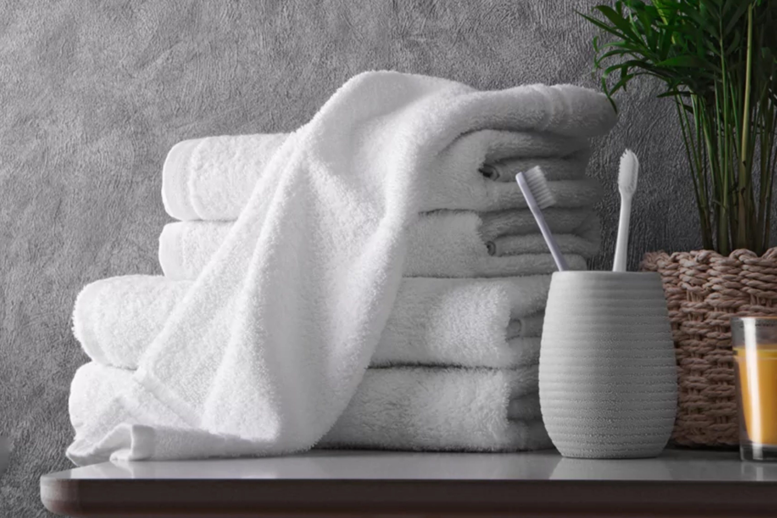 Konsimo Handtuch Set MANTEL 2x Handtücher, weiß % weich teilig, Duschtücher Baumwolle, im 4-tlg), sehr 100 Griff (4 saugfähig, 2x