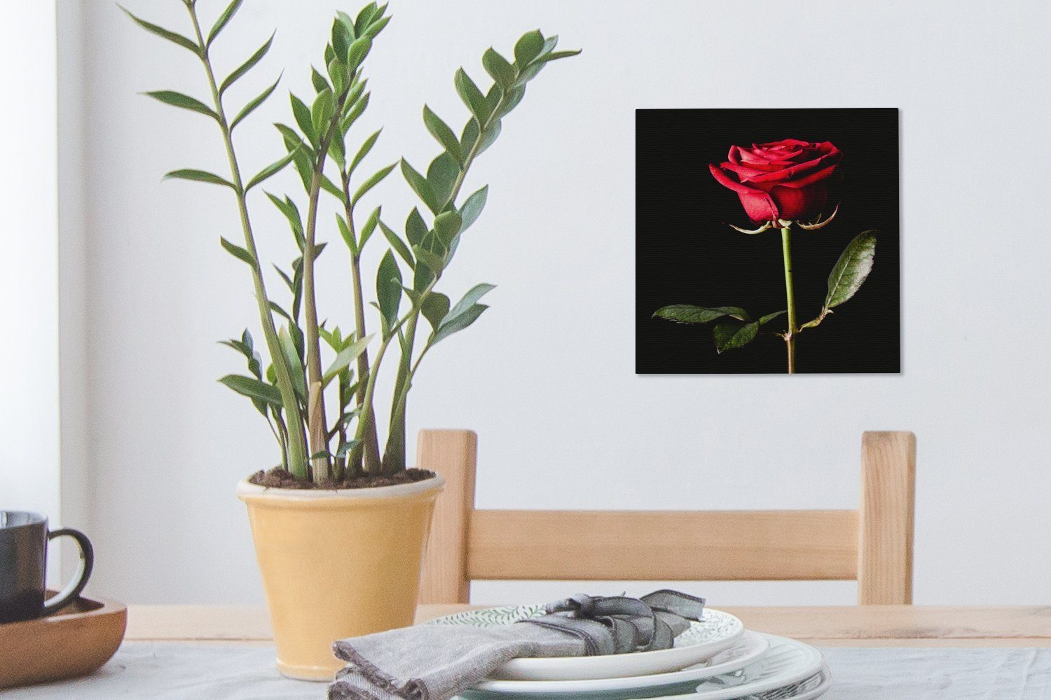 bunt Leinwand für Schlafzimmer rote OneMillionCanvasses® Hintergrund, auf Eine Leinwandbild Bilder Wohnzimmer St), schwarzem Rose (1
