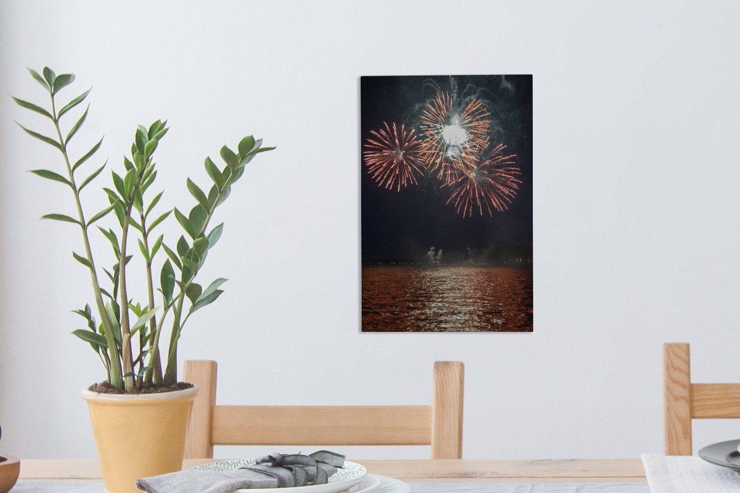 Leinwandbild Feuerwerk cm inkl. Silvester - (1 Leinwandbild Zackenaufhänger, - Gemälde, fertig Wasser, 20x30 OneMillionCanvasses® bespannt St),