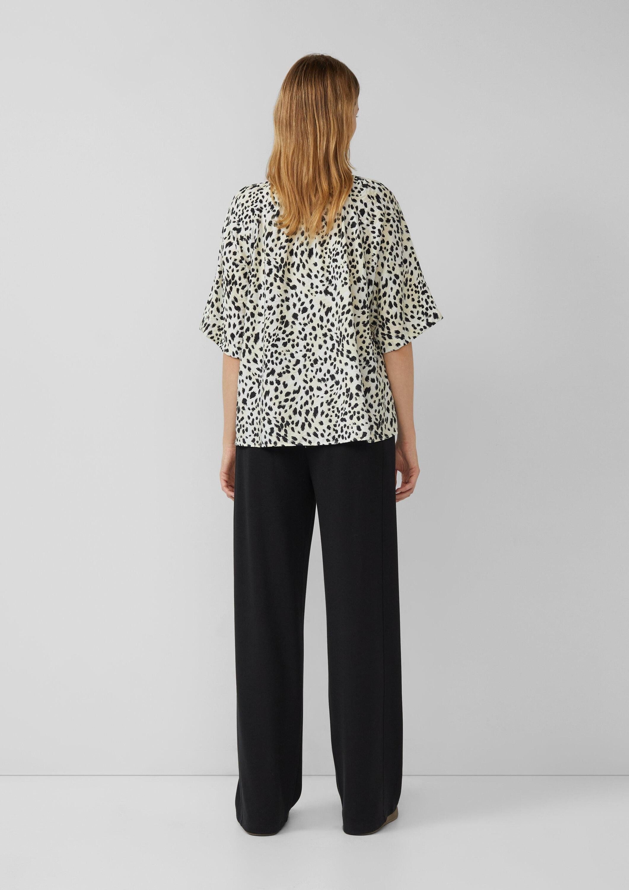 s.Oliver Kurzarmbluse Bluse Strukturierte Bluse aus Viskosemix mit Raffung