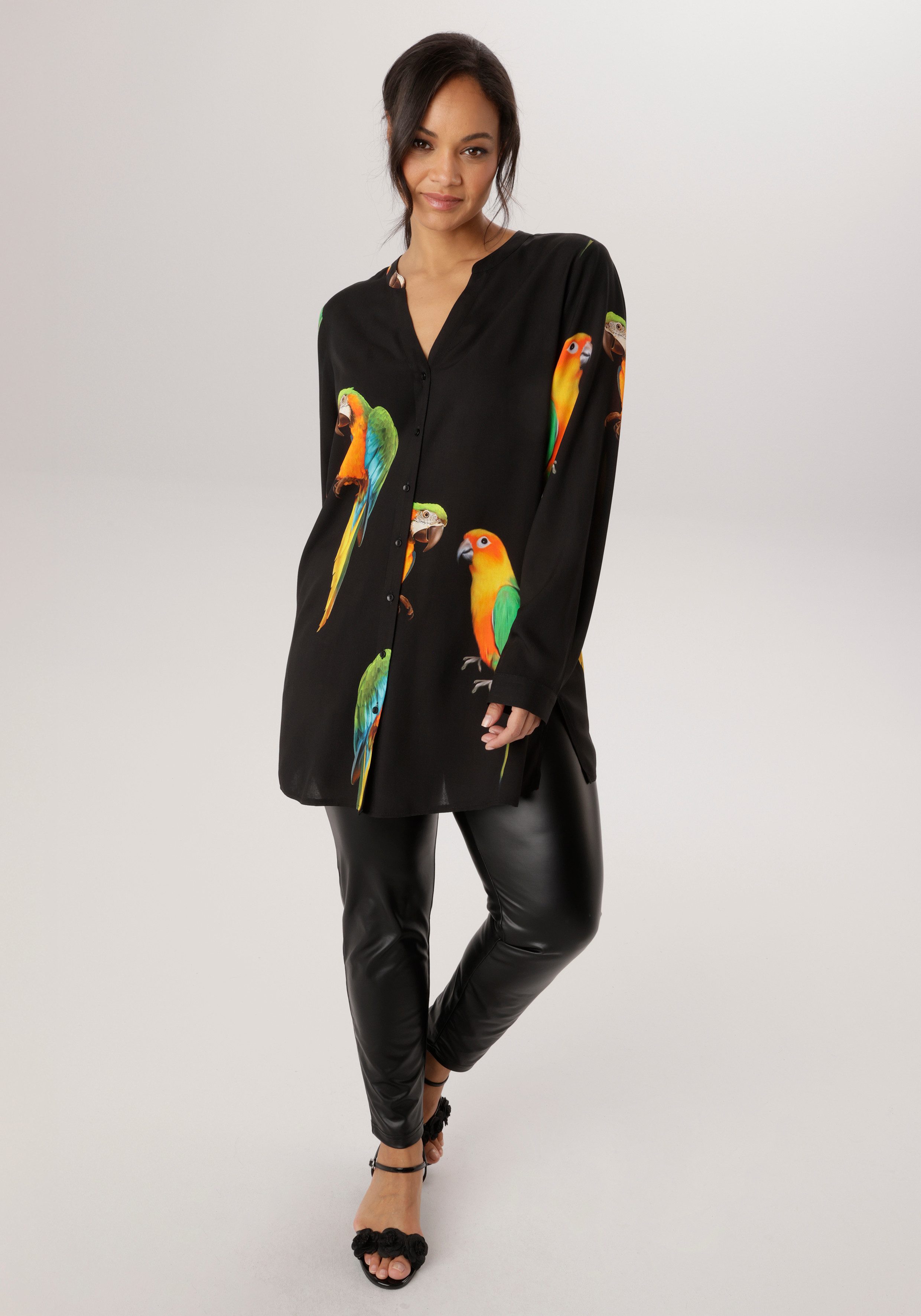 Aniston PLUS Longbluse Mit ausgefallenen Papgeien Druck – Bild 4 von 5