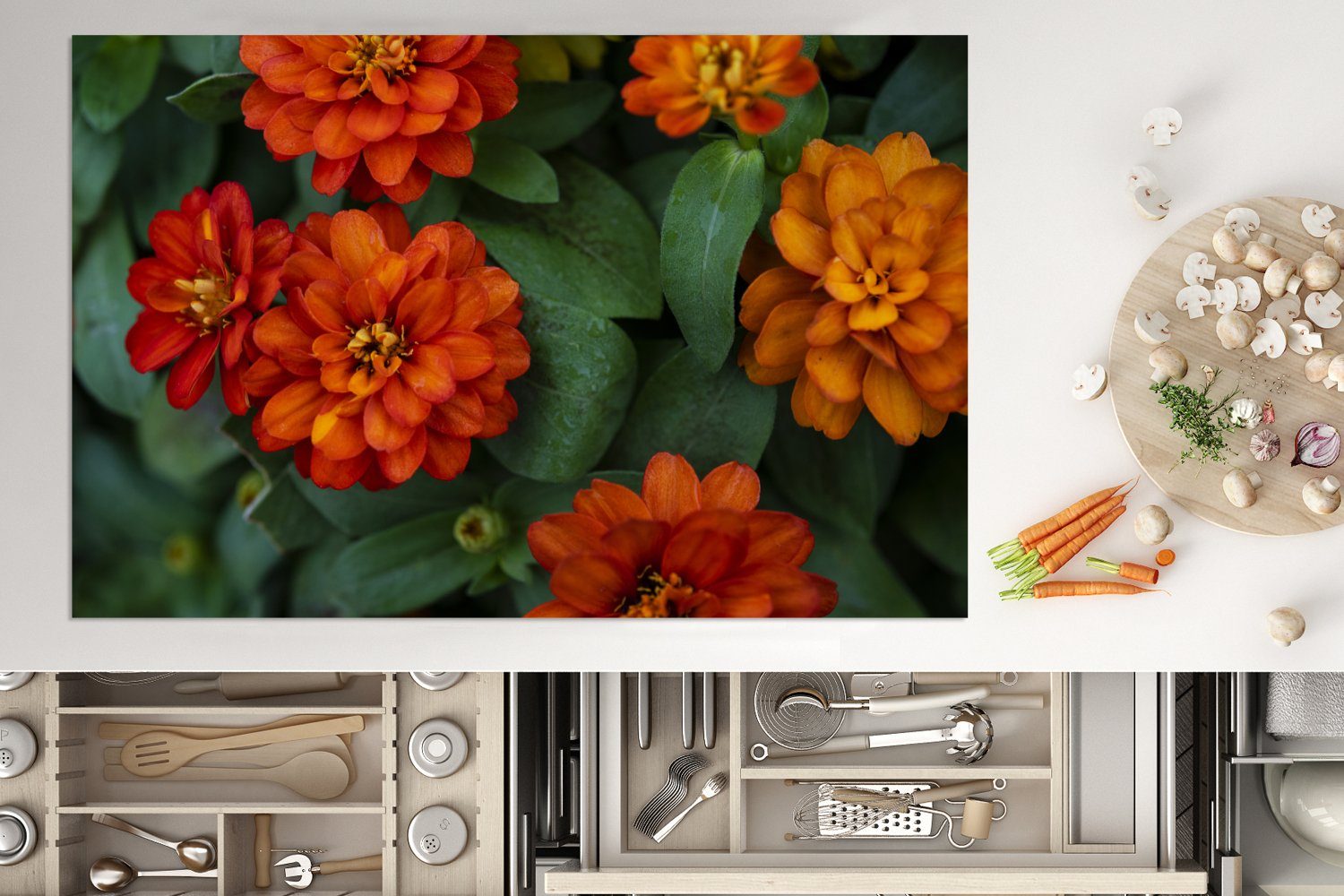 MuchoWow Herdblende-/Abdeckplatte Orangefarbene Zinnienblüten, 81x52 cm, (1 für Ceranfeldabdeckung die Vinyl, Schutz küche, tlg), Induktionskochfeld