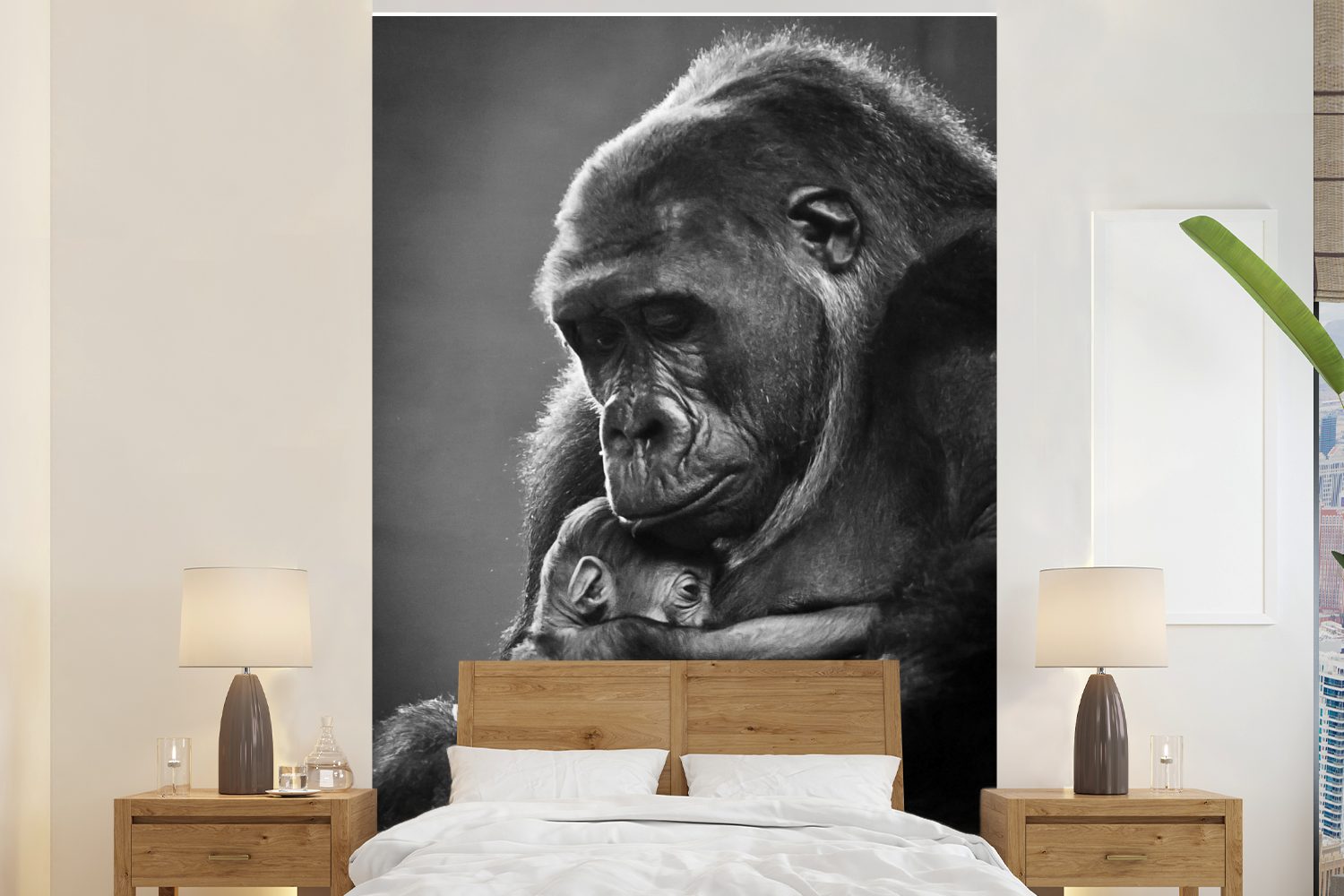 MuchoWow Fototapete Schwarz-Weiß-Bild einer Gorillamutter mit ihrem neugeborenen Baby, Matt, bedruckt, (3 St), Montagefertig Vinyl Tapete für Wohnzimmer, Wandtapete
