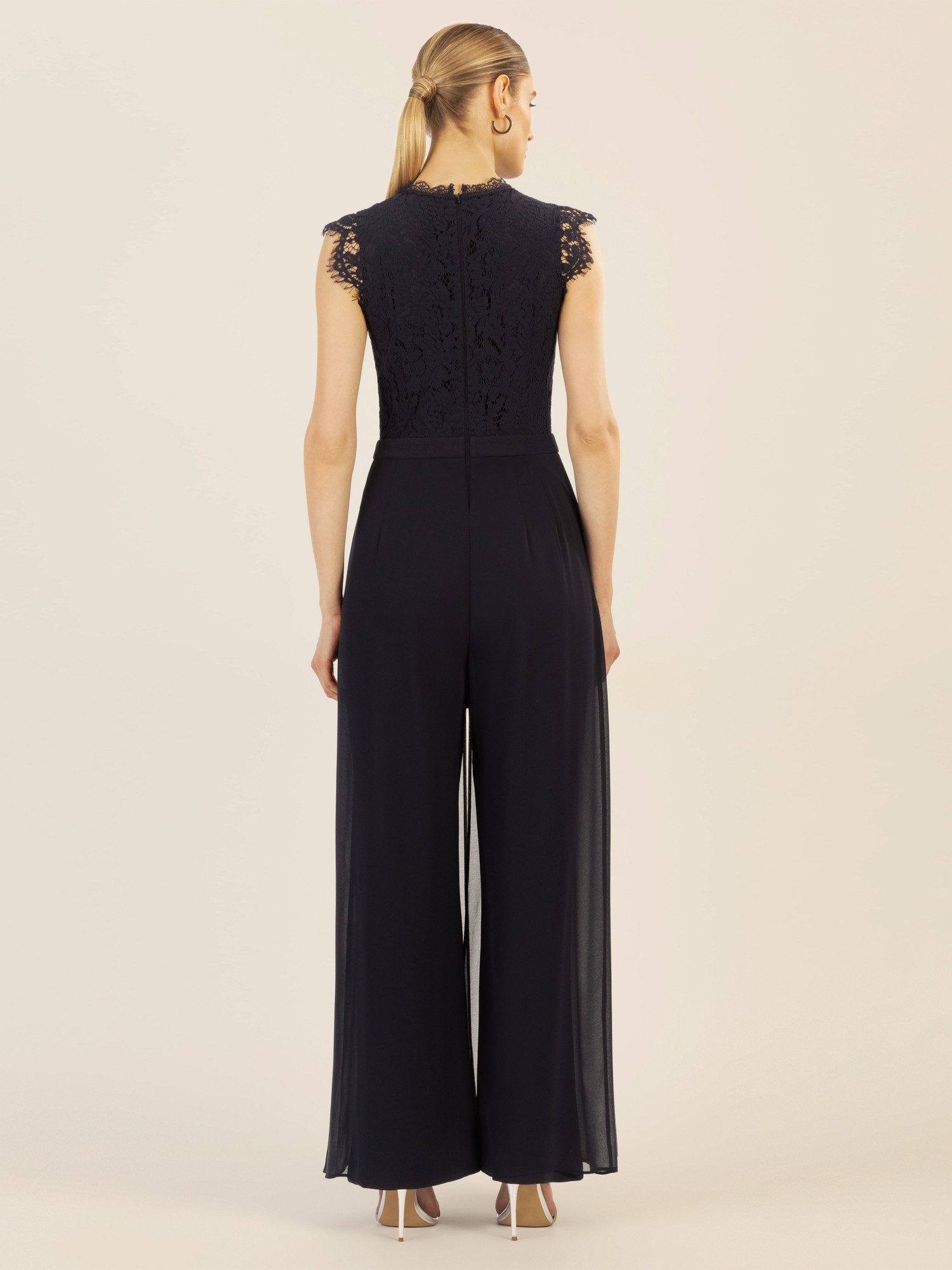 Apart Jumpsuit und aus hochwertigem Material