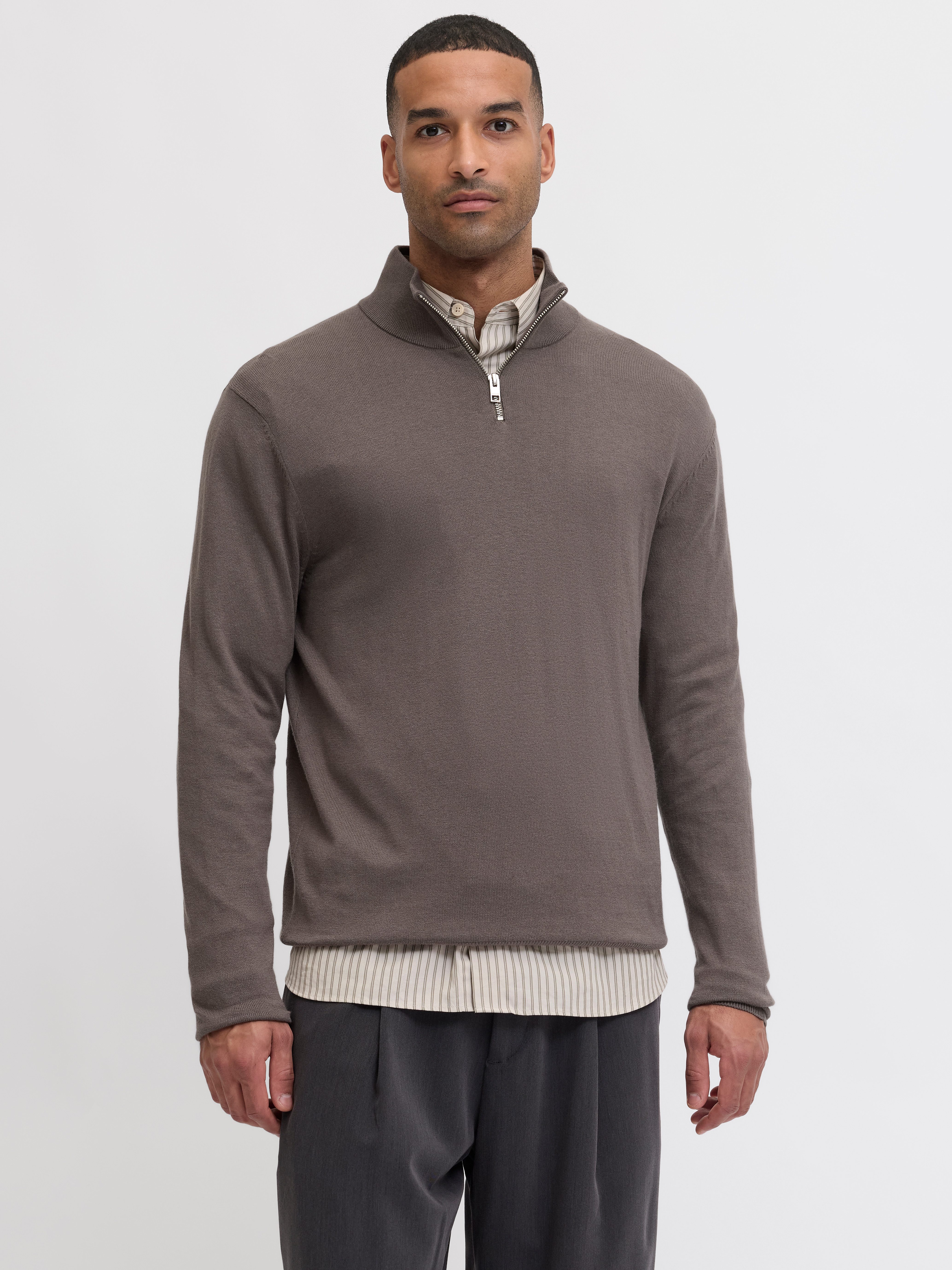 Jack & Jones Troyer JJEEMIL KNIT HALF ZIP NOOS mit Rippbündchen günstig online kaufen
