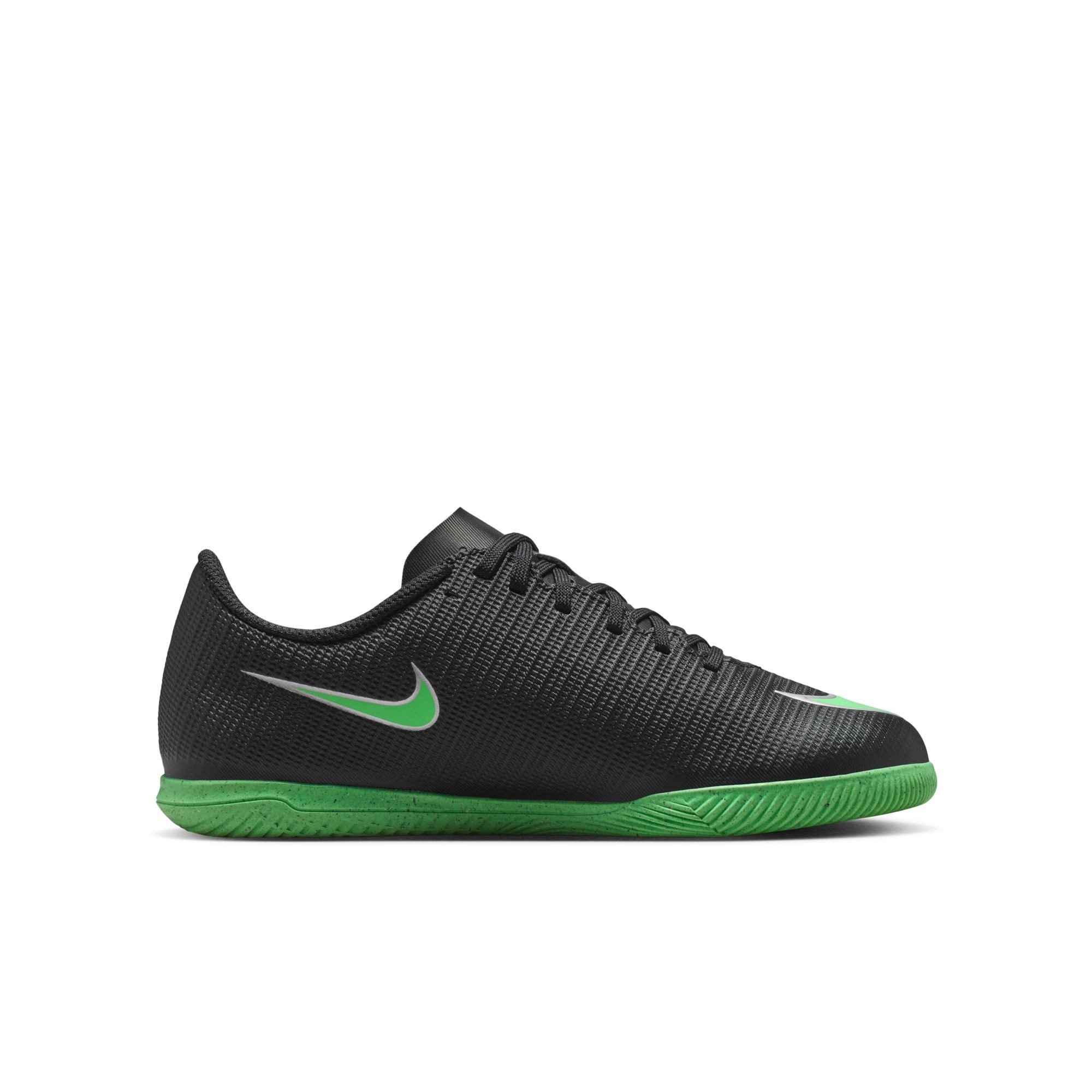 Nike Jr. Mercurial Vapor 17 Club Fußballschuh für Hallen- und Hartplätze