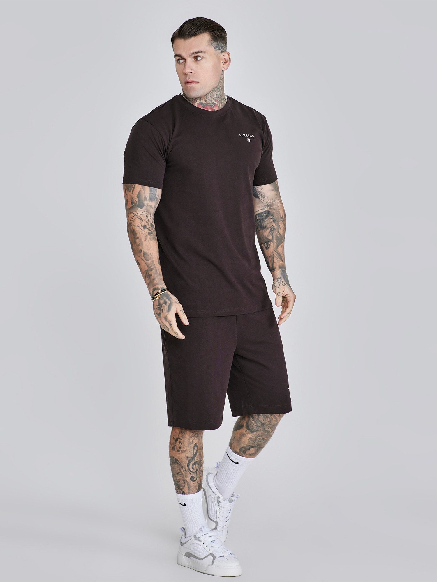 Siksilk T-Shirt & Shorts SikSilk Herren Braunes T-Shirt und Shorts Set günstig online kaufen