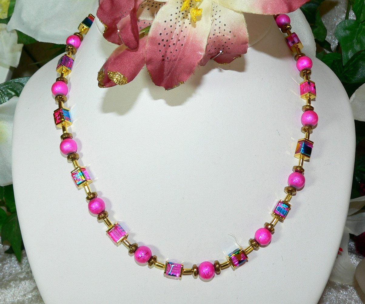 traumschmuck Collier 495 Collier Halskette Würfel Perlen Glas Hämatit (Valentinstag, Muttertag, Geburtstag), handgefertigt in Deutschland