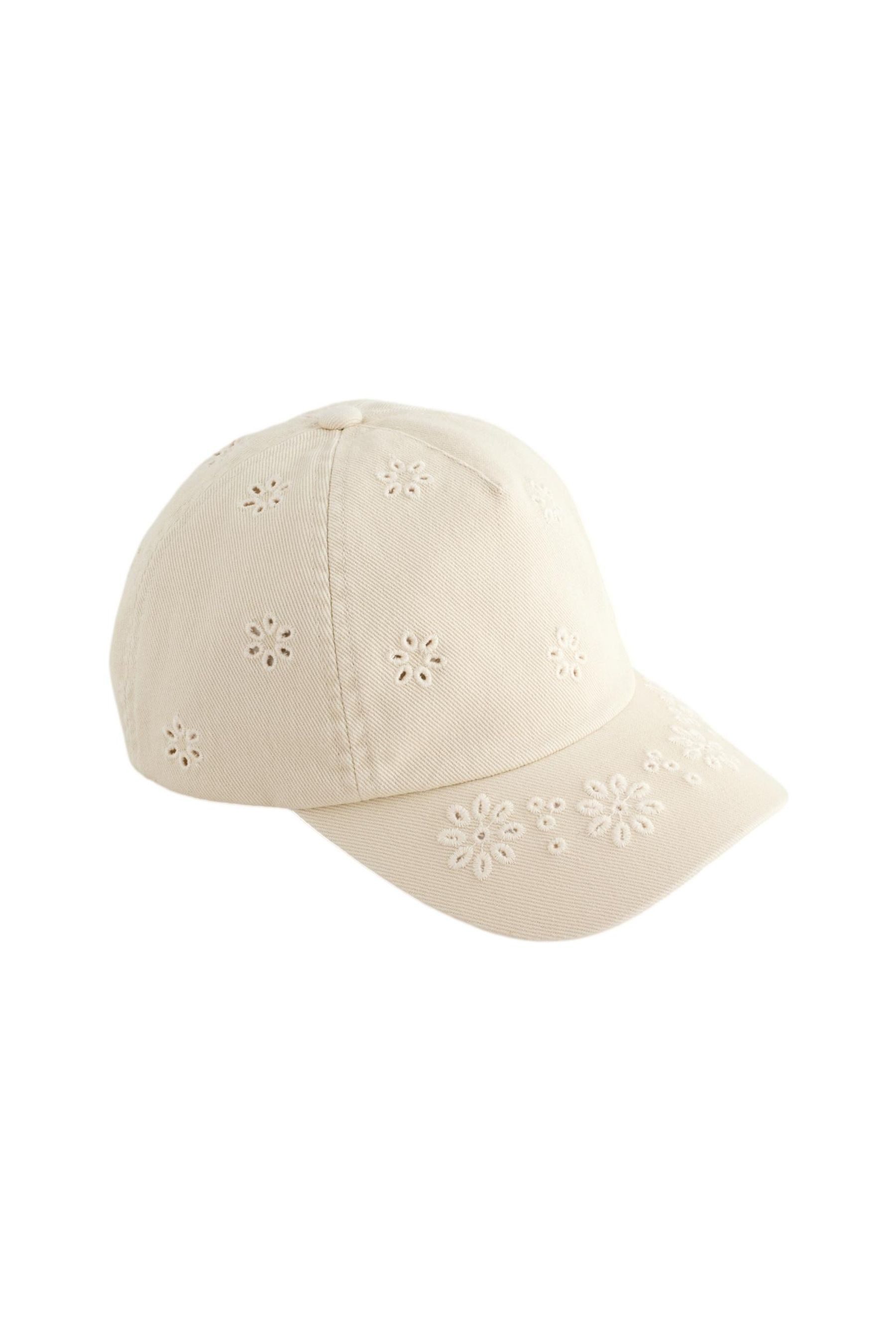 Next Sonnenhut Cap mit Stickerei und Laser-Cut (1-St)