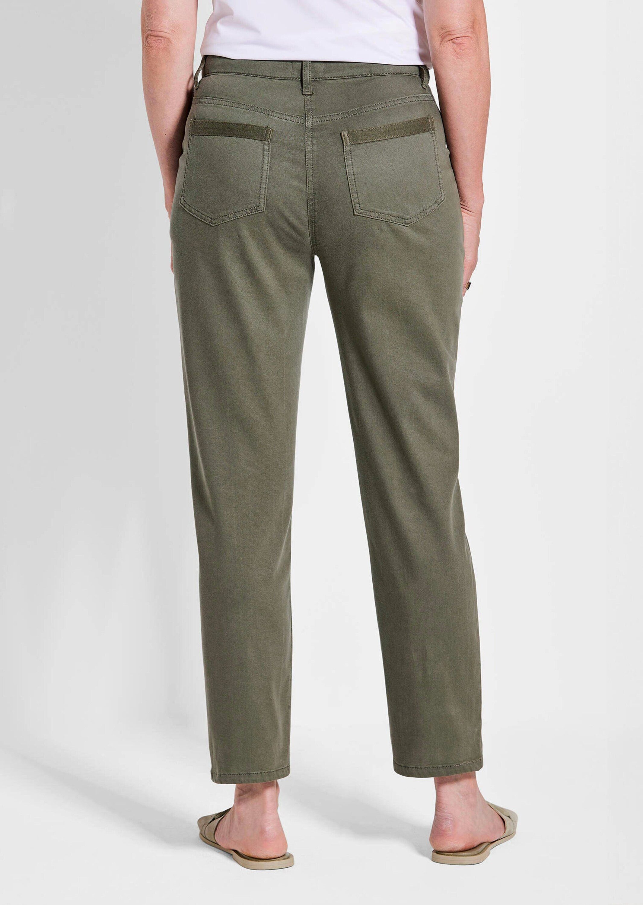 GOLDNER Stoffhose Grüne, konische Hose SARA, sportiv Knöchellang Stoffhose mit hohem Baumwollanteil, aufgesetzte Taschen
