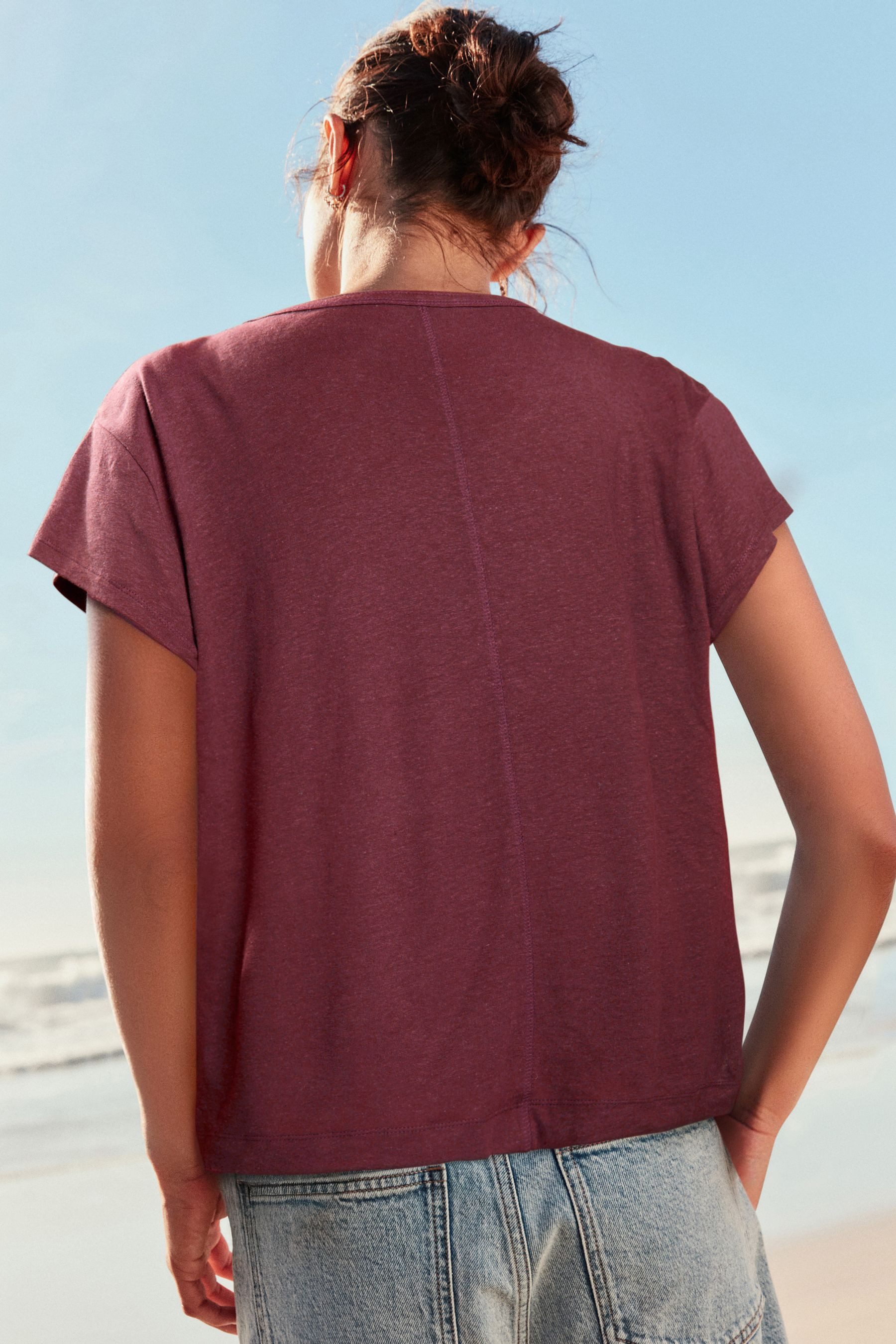 Next V-Shirt Kurzarm-T-Shirt mit V-Ausschnitt und Leinenoptik (1-tlg) – Bild 5 von 5