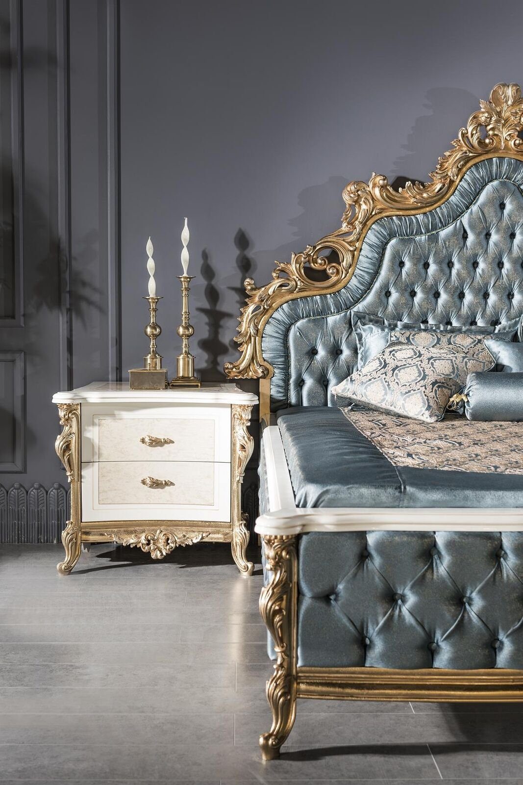 2x Schlafzimmer (3-St., Nachttischen) mit Bett Chesterfield x2 Set Blau Schlafzimmer-Set Nachttische, Bett JVmoebel Klassisches